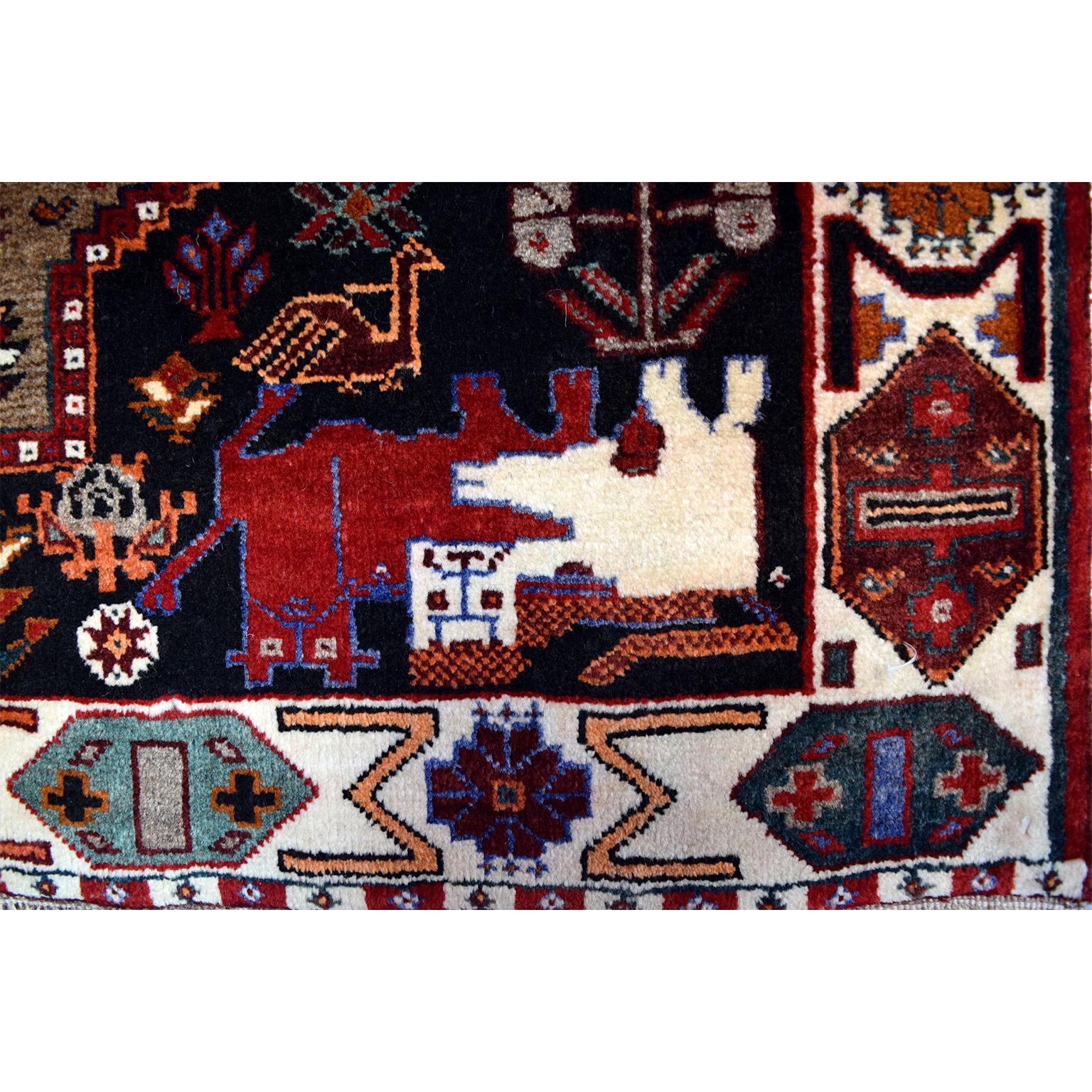 Antique 1940s Persian Qashqai Rug, King Bahram and the Lion, 3' x 5' In Excellent Condition For Sale In New York, NY