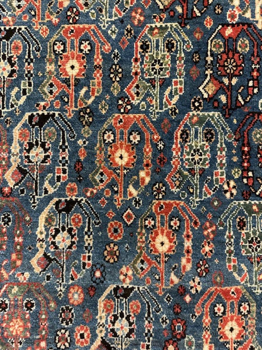 Qashqai rug In Good Condition For Sale In NEW YORK, NY