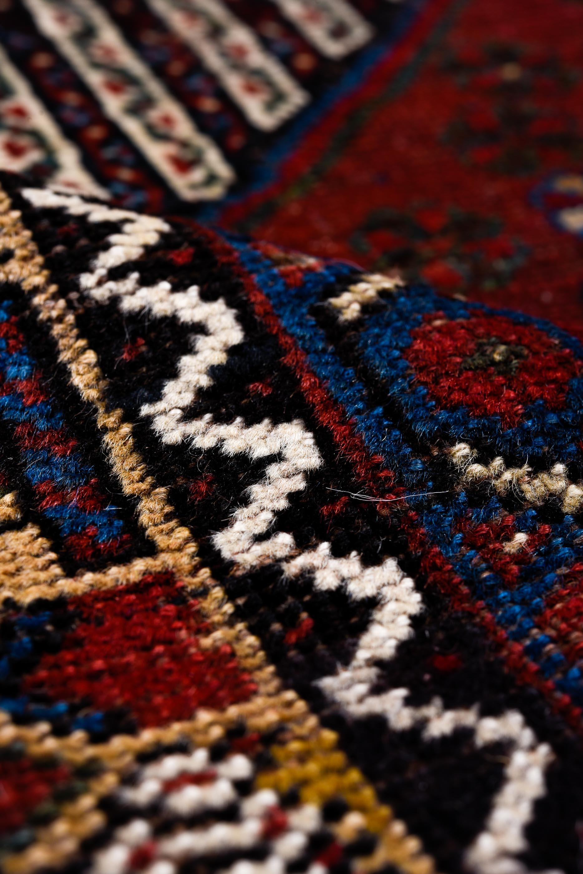 Qashqai Rug Triple Medallion and Striped Field Design In Good Condition For Sale In New York, NY