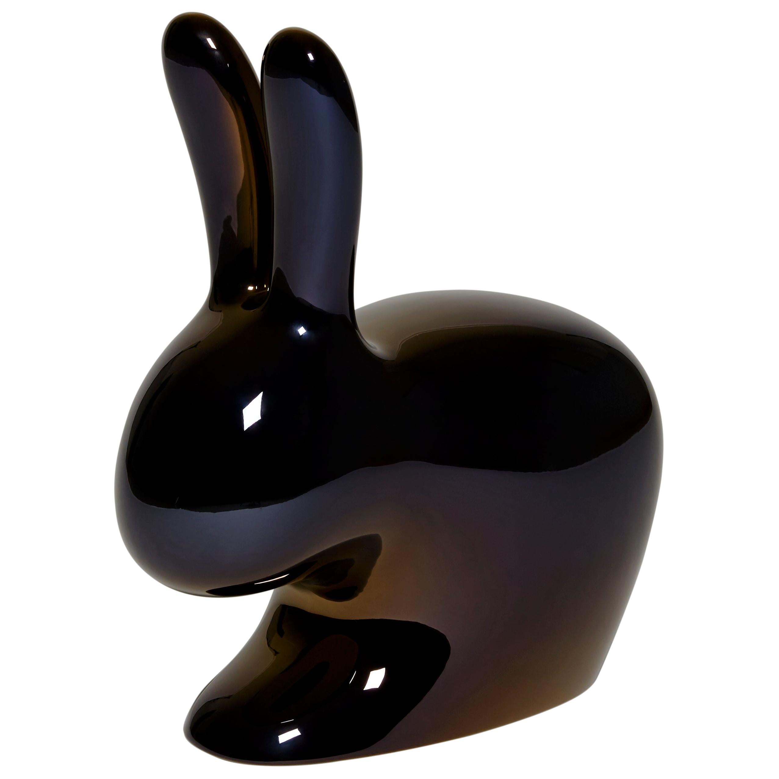 En vente : Black (Black Pearl) Chaise lapin décorative et sculpturale moderne à finition métallique