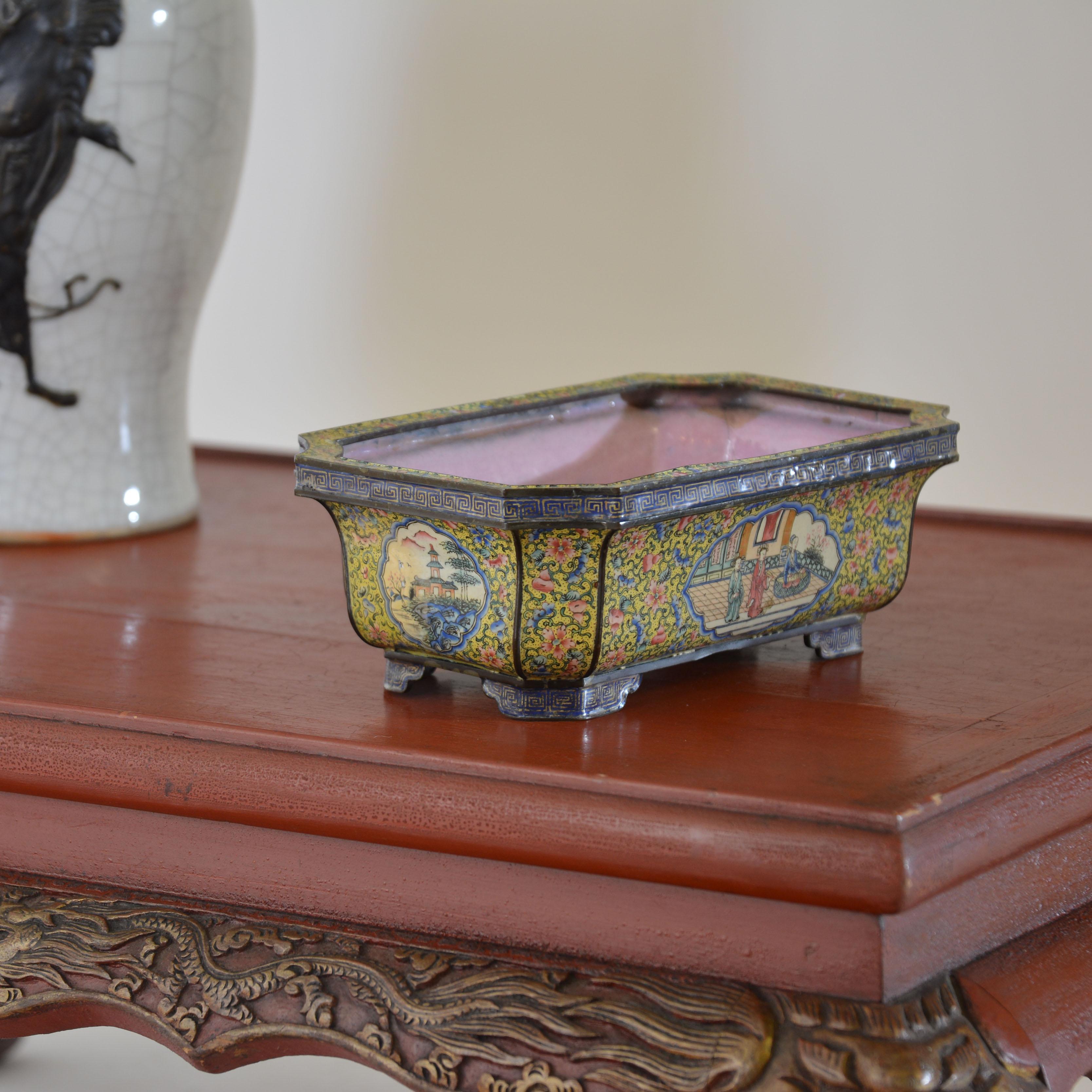 Qianlong Chinese Canton enamel jardinière For Sale 6