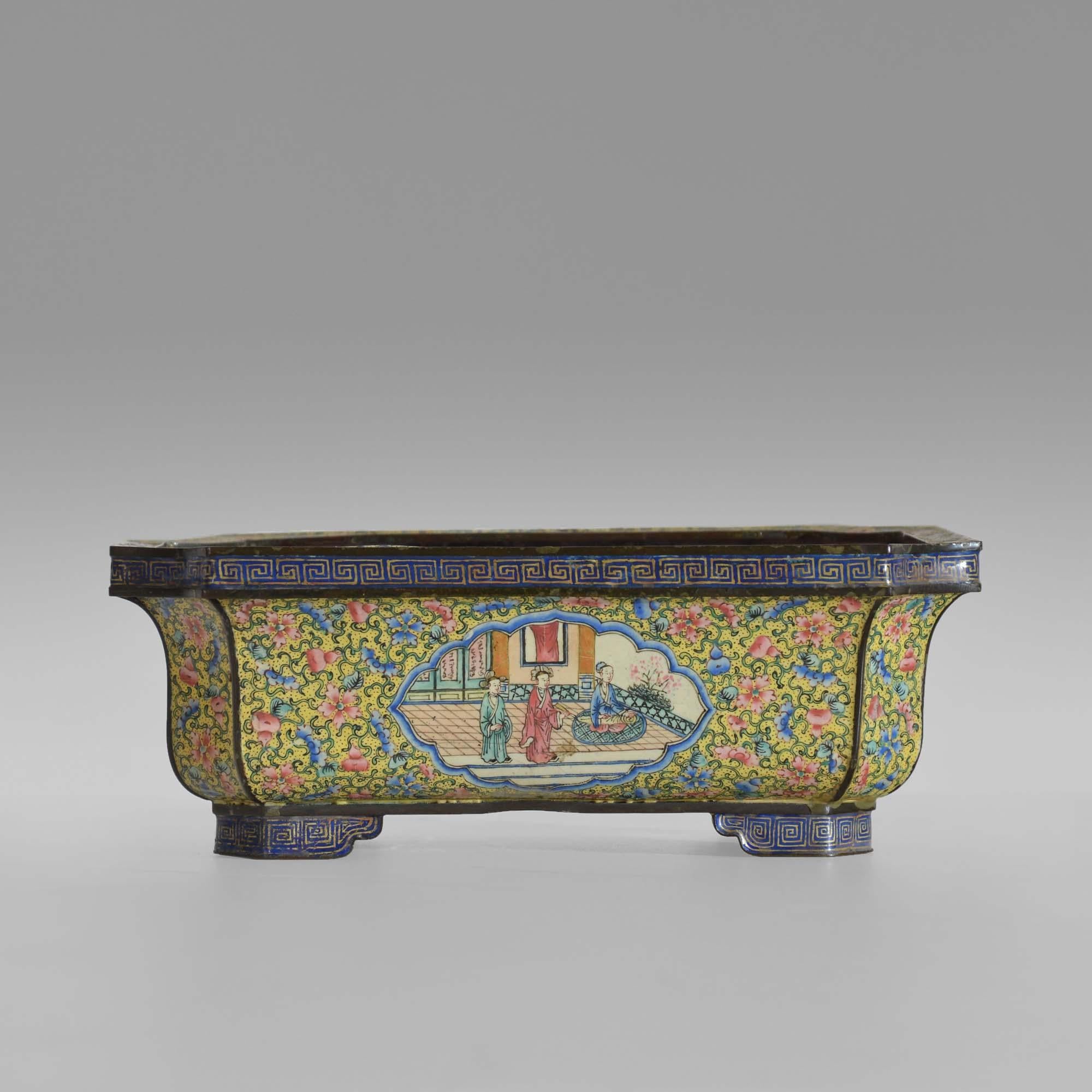 18th Century and Earlier Qianlong Chinese Canton enamel jardinière For Sale