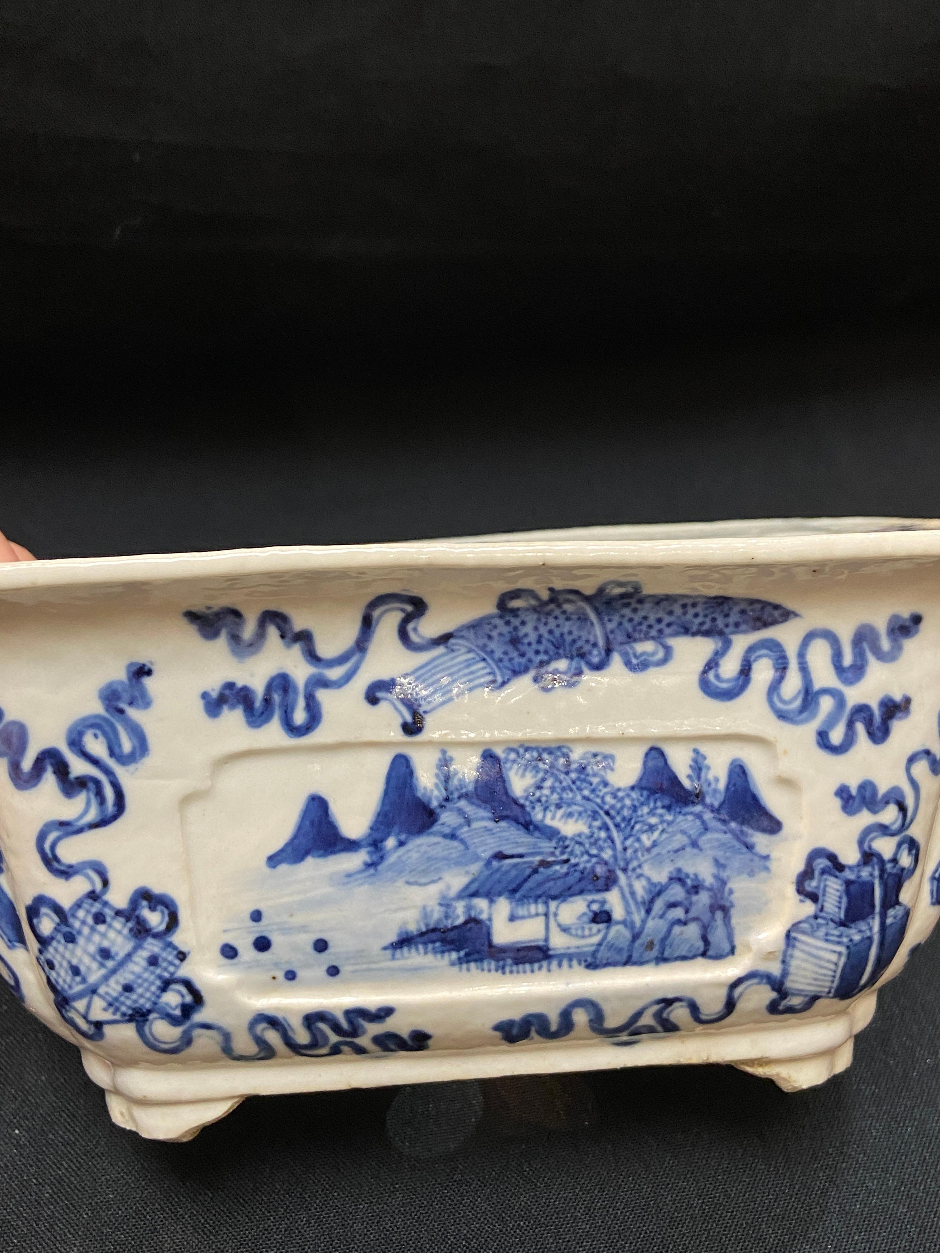 Qing， 18th century blue and white “landscape” Basin For Sale 5