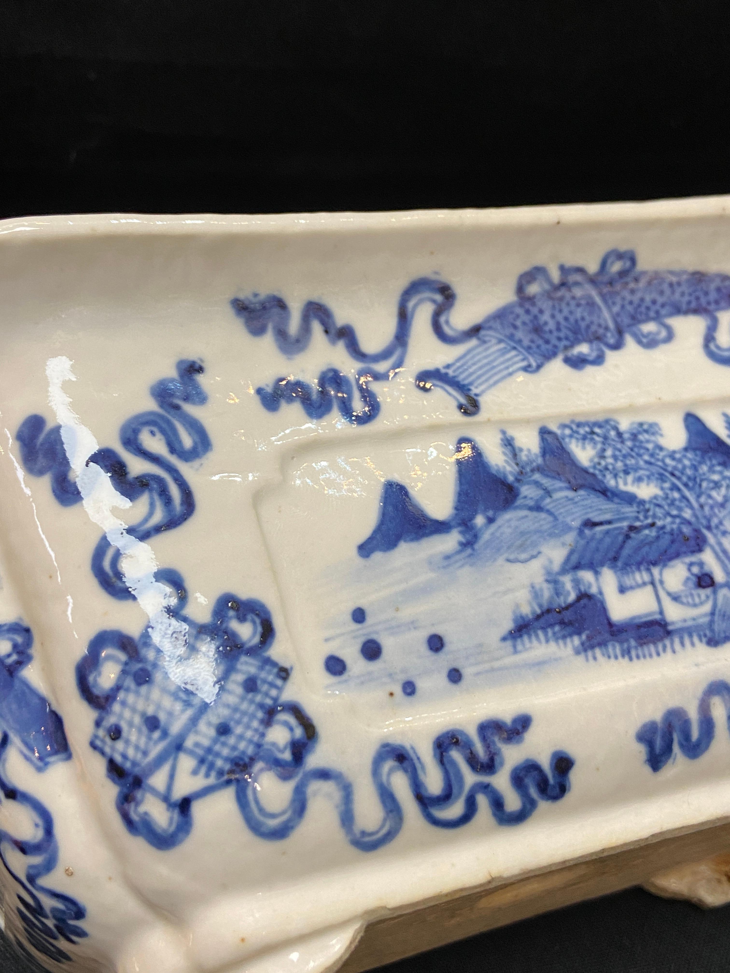 Qing， 18th century blue and white “landscape” Basin For Sale 6
