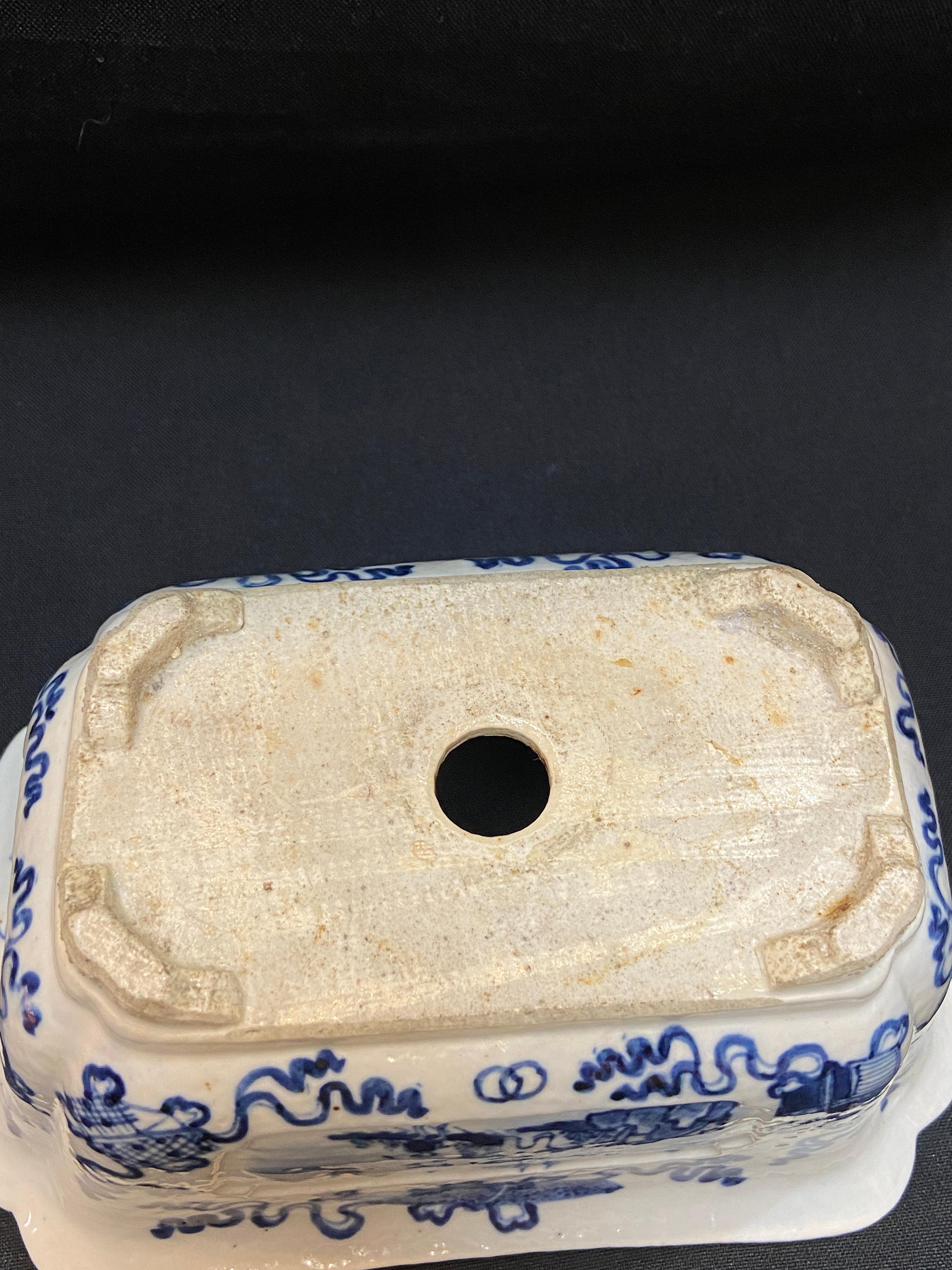 Qing， 18th century blue and white “landscape” Basin For Sale 8