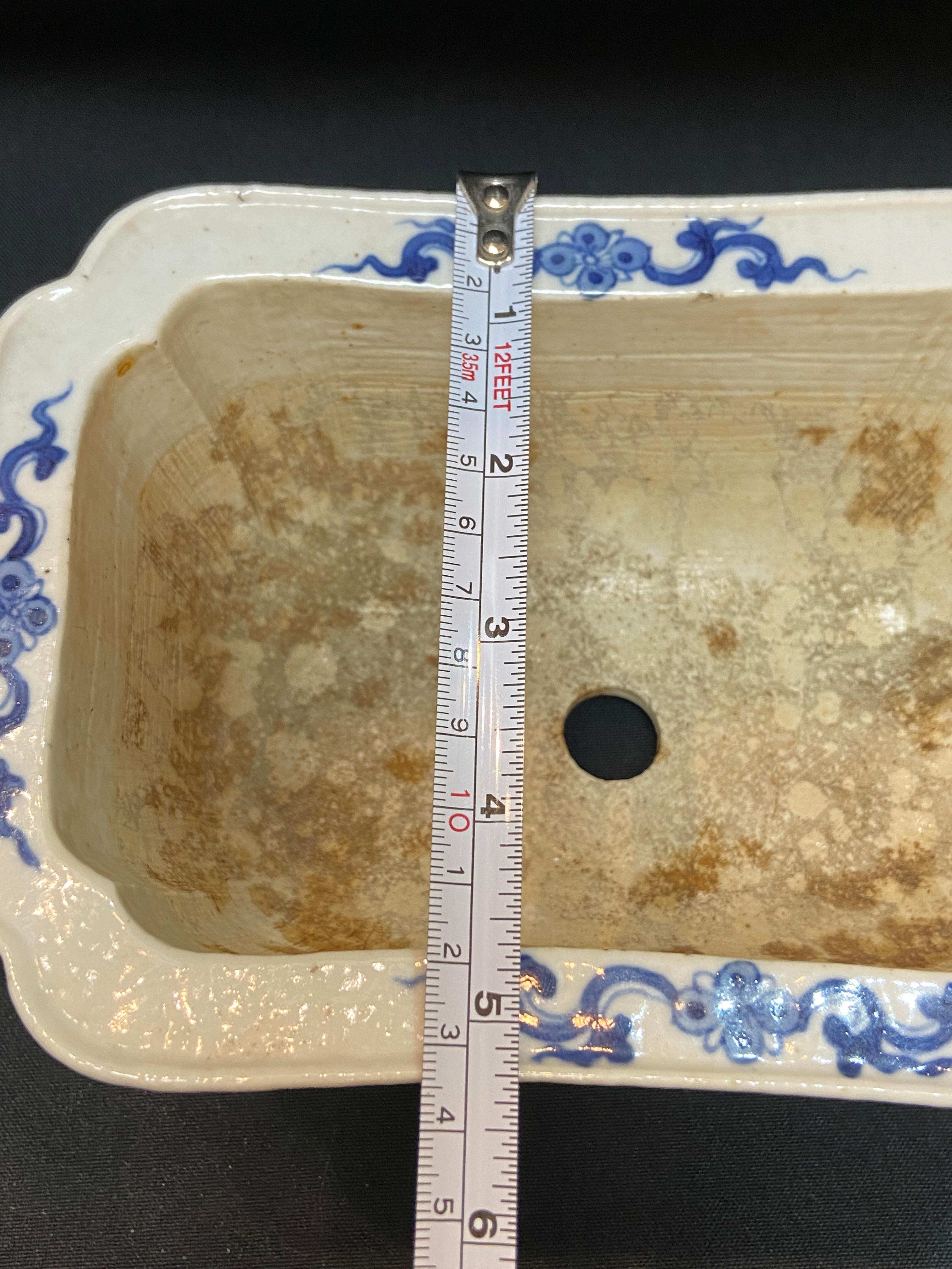 Qing， 18th century blue and white “landscape” Basin For Sale 11