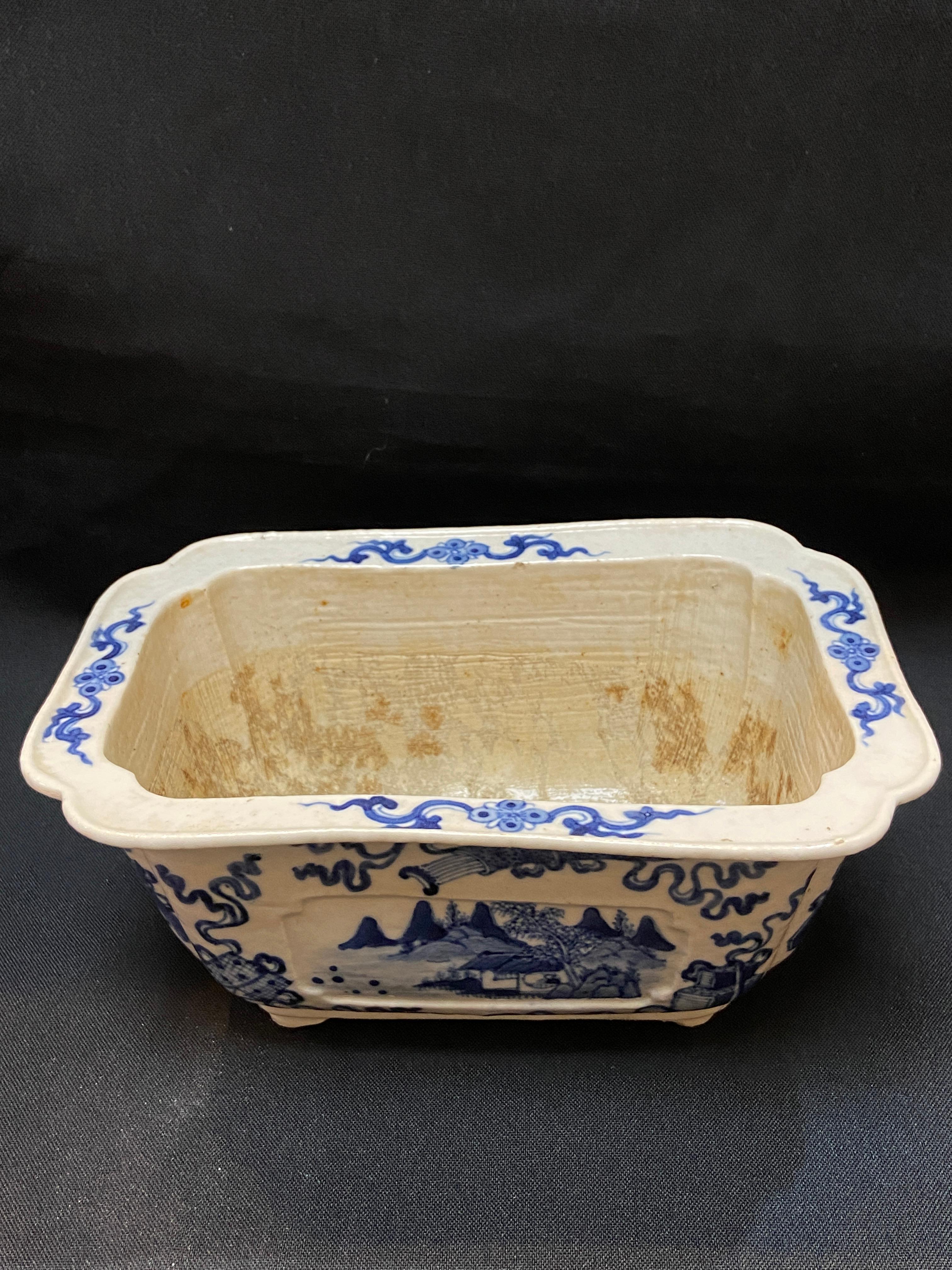 Chinese Qing， 18th century blue and white “landscape” Basin For Sale