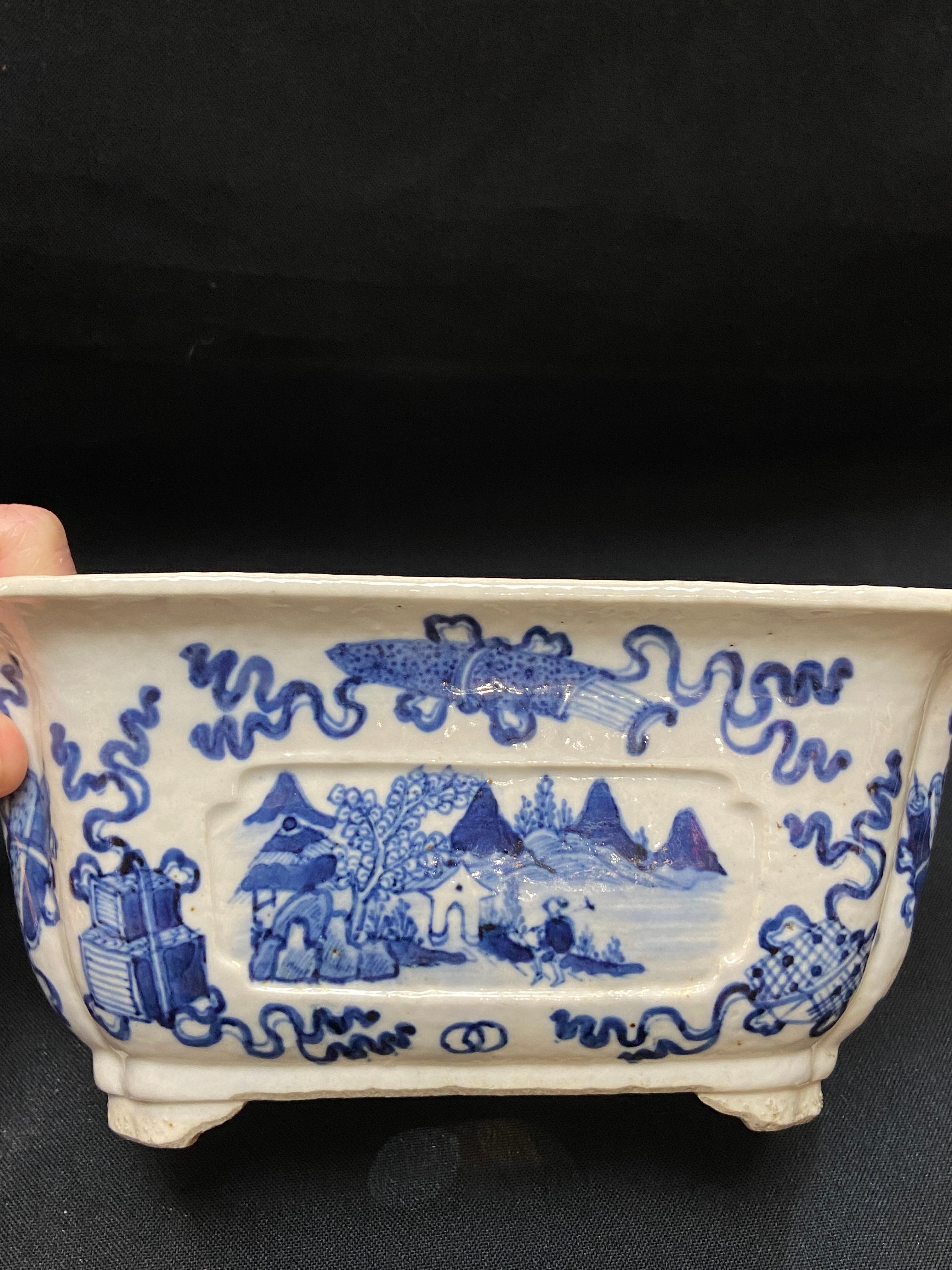 Qing， 18th century blue and white “landscape” Basin For Sale 2