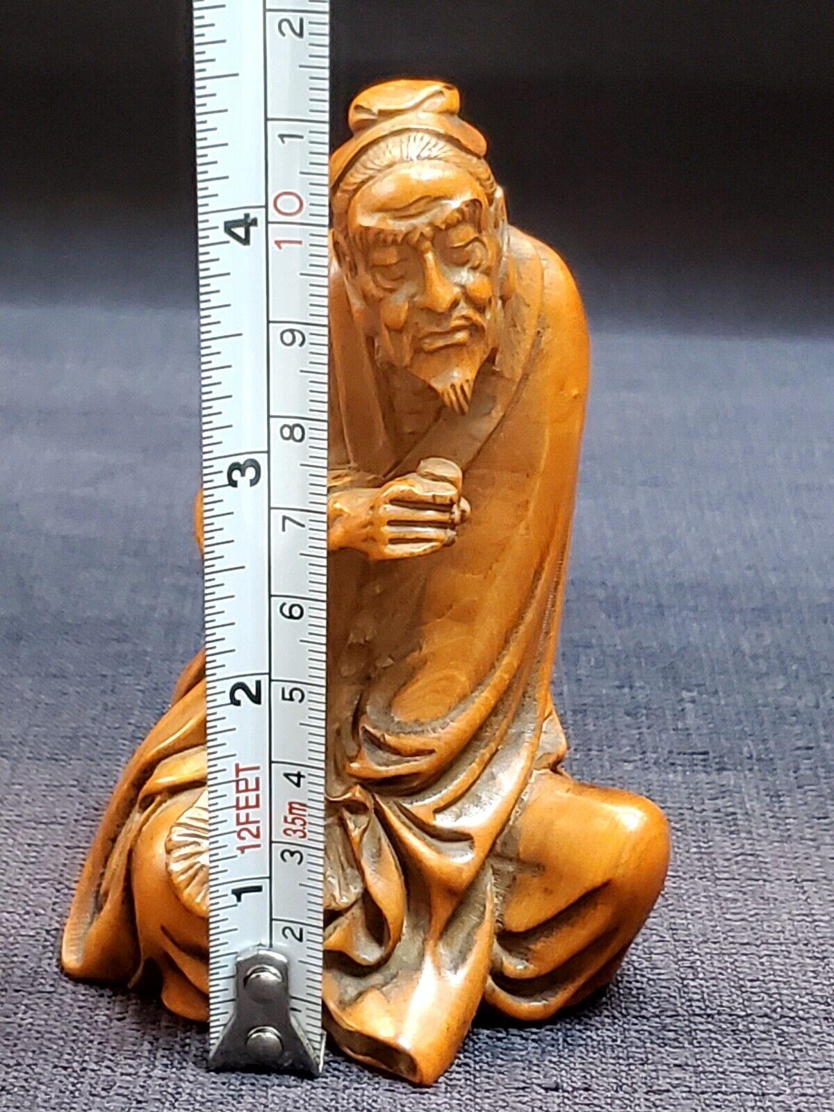 Qing, an Antique Delicate Fine Hand Carved Boxwood Old Scholar Figure Statue For Sale 4