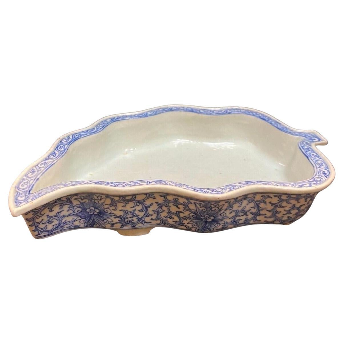 Qing, Antique Blue and White Lotus Pattern Leaf Shape Porcelain Flowerpot For Sale