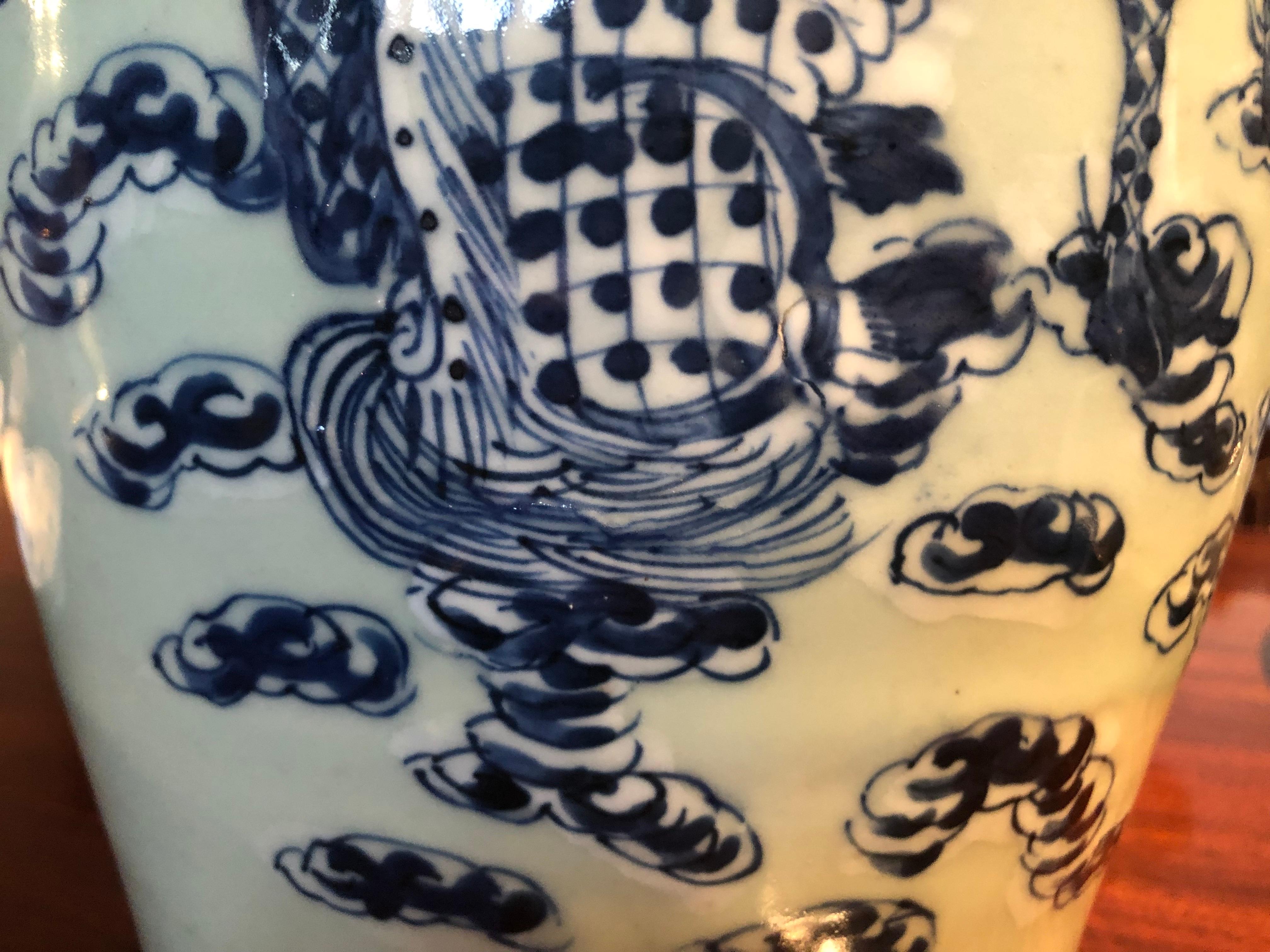 Qing Chinese Blue & White Porcelain Lidded Jar w Hand Painted Five-Clawed Dragon For Sale 3