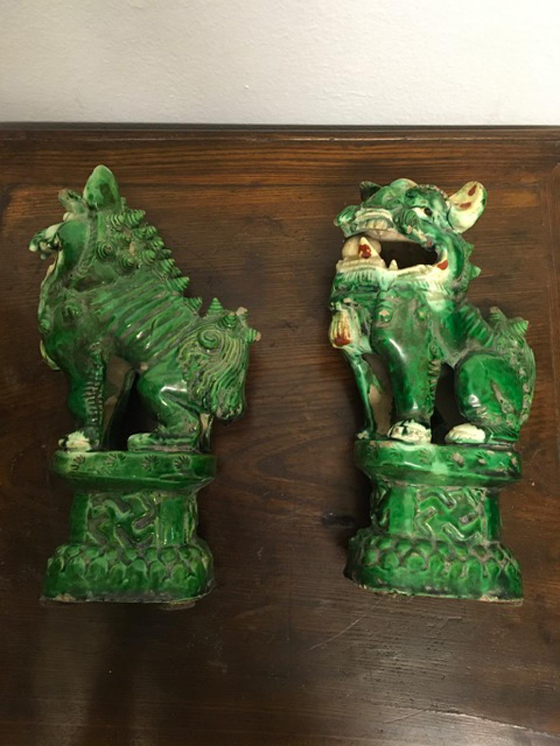 Qing Dinasty Mid-20th Century Pair Ceramic Green Enameled Pho Dogs China Export For Sale 3