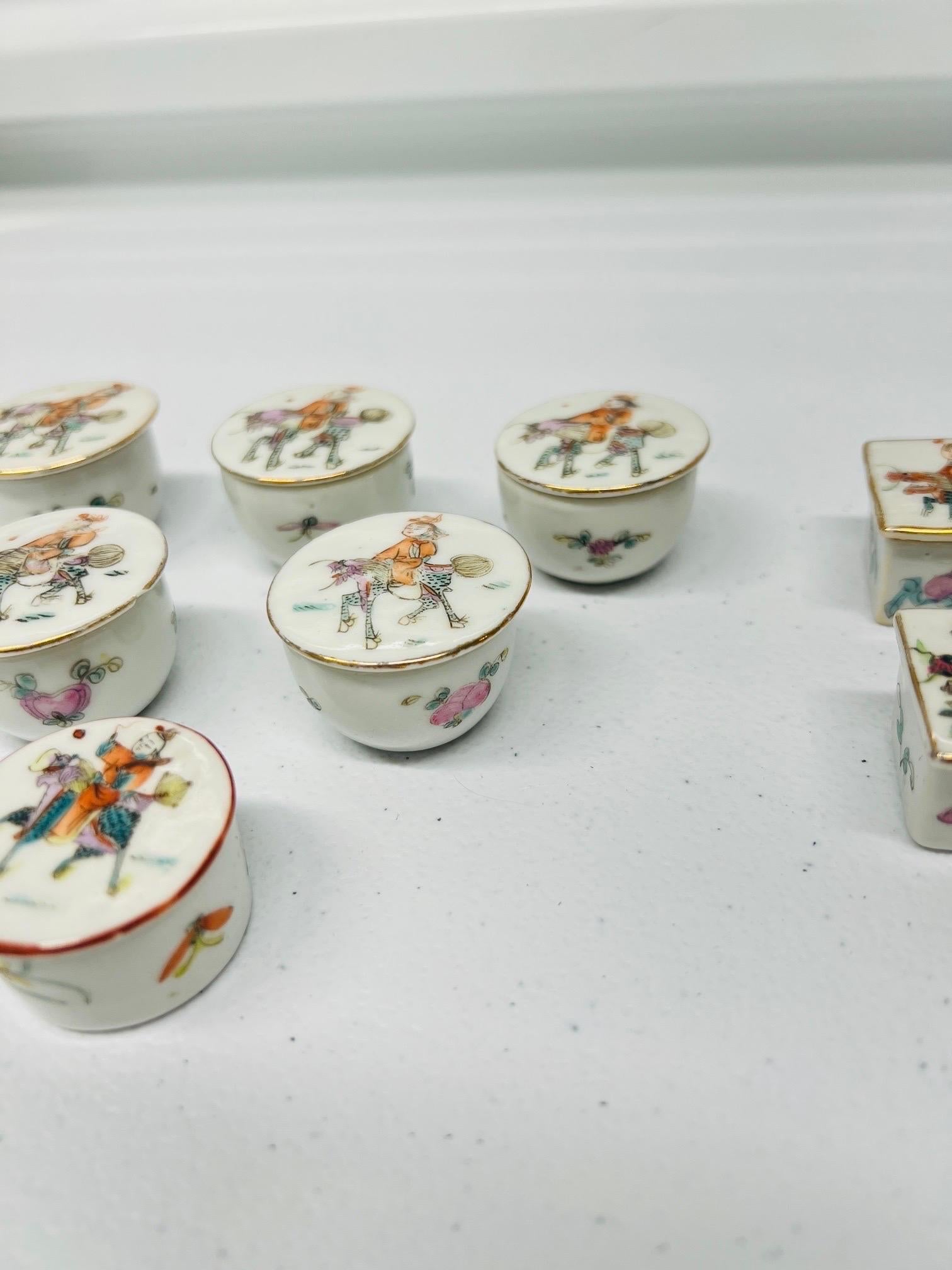 19th Century Qing Dynasty - 13 Antique Chinese Porcelain Enameled Salt Boxes For Sale