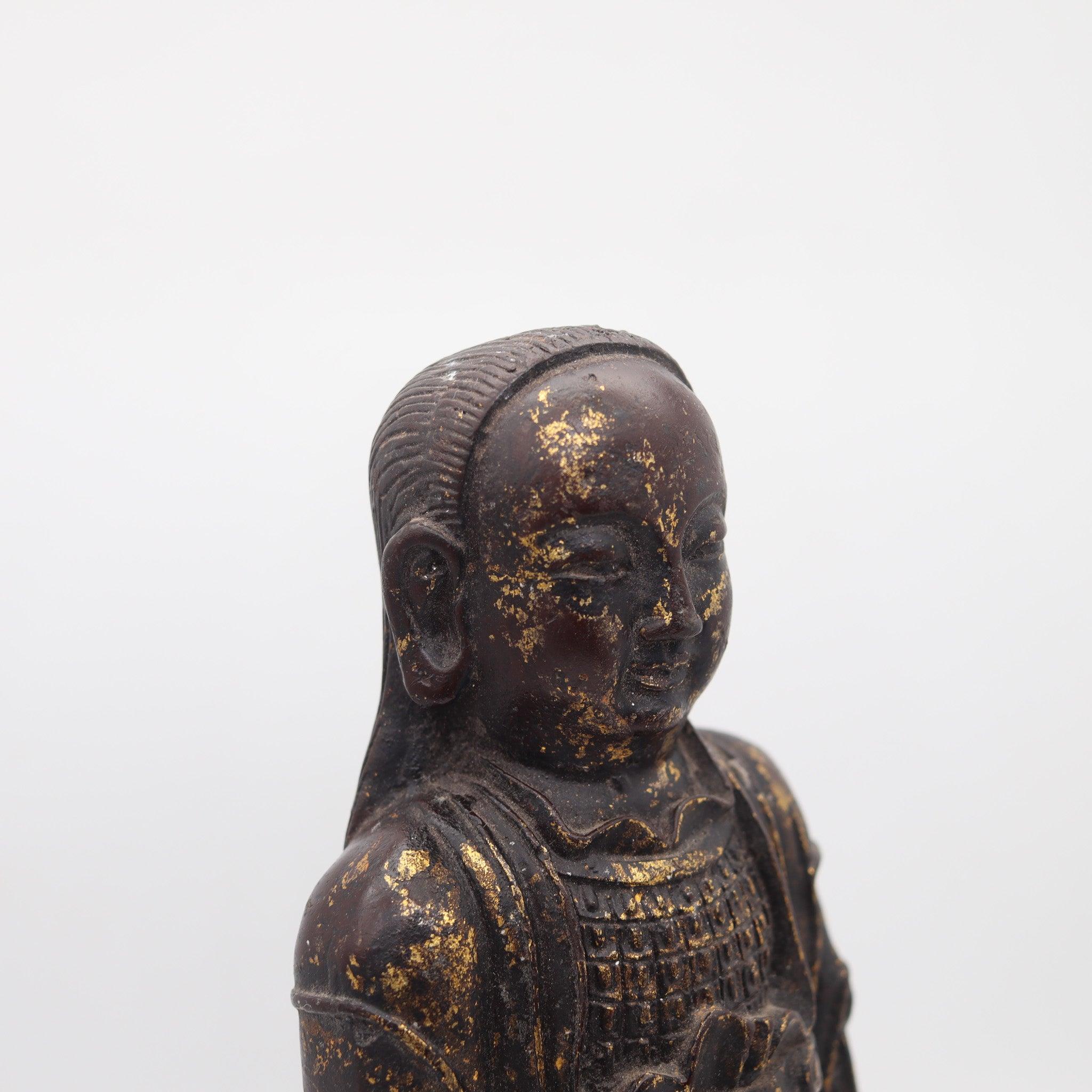QING DYNASTY 1850 Skulptur thront Mazu Quan-Yin in massiver vergoldeter Bronze im Angebot 1