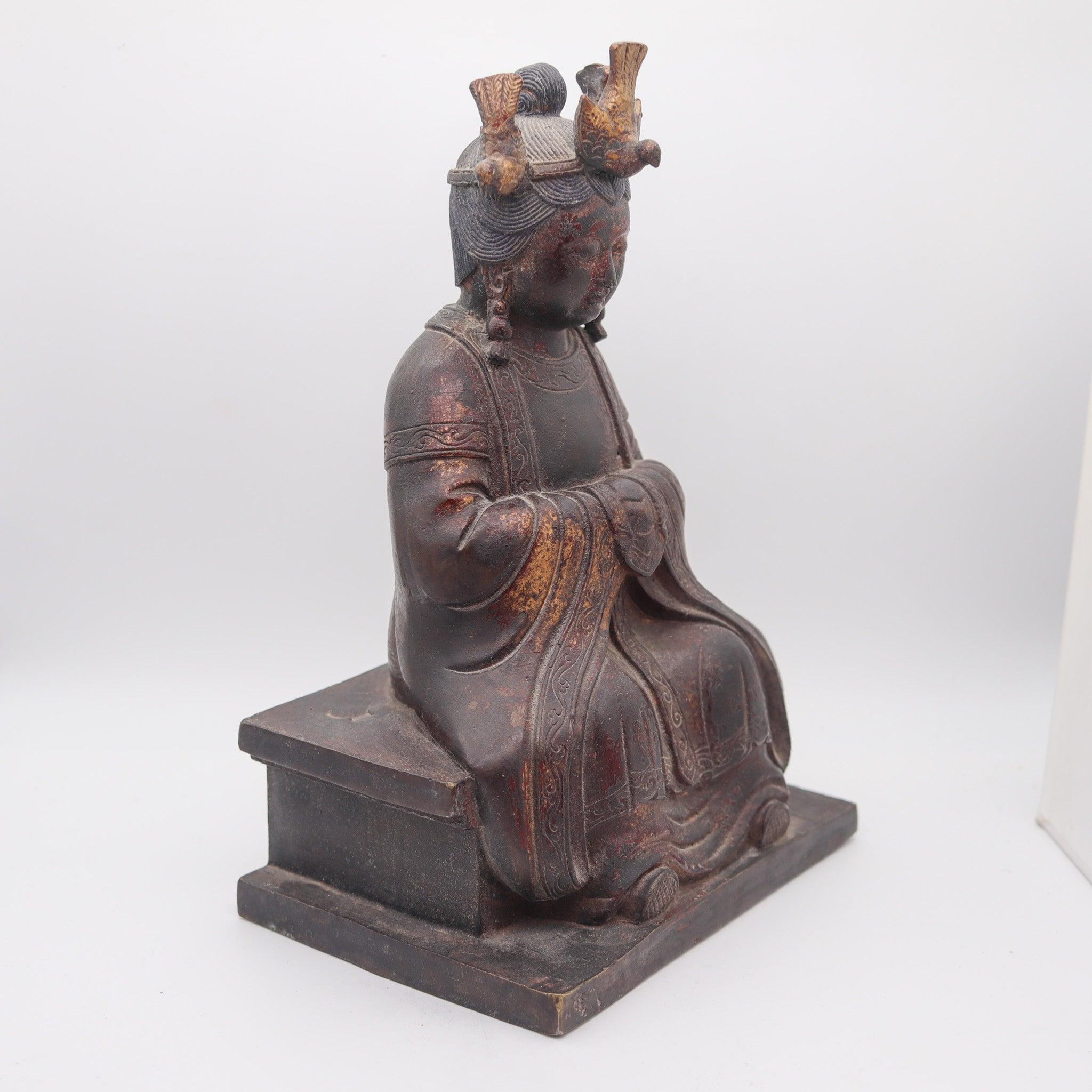Calco DINASTIA QING 1880 Mazu Quan-Yin seduto in trono in bronzo dorato massiccio in vendita