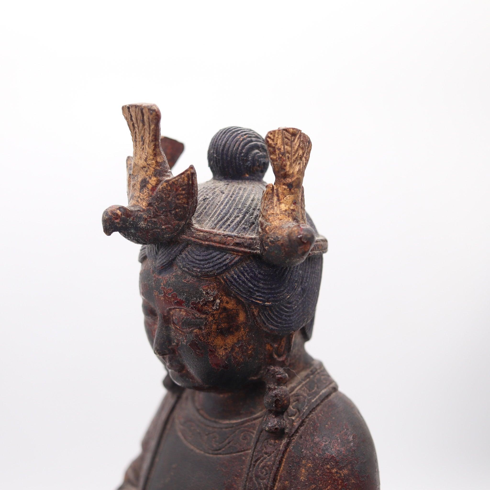 Bronzo DINASTIA QING 1880 Mazu Quan-Yin seduto in trono in bronzo dorato massiccio in vendita