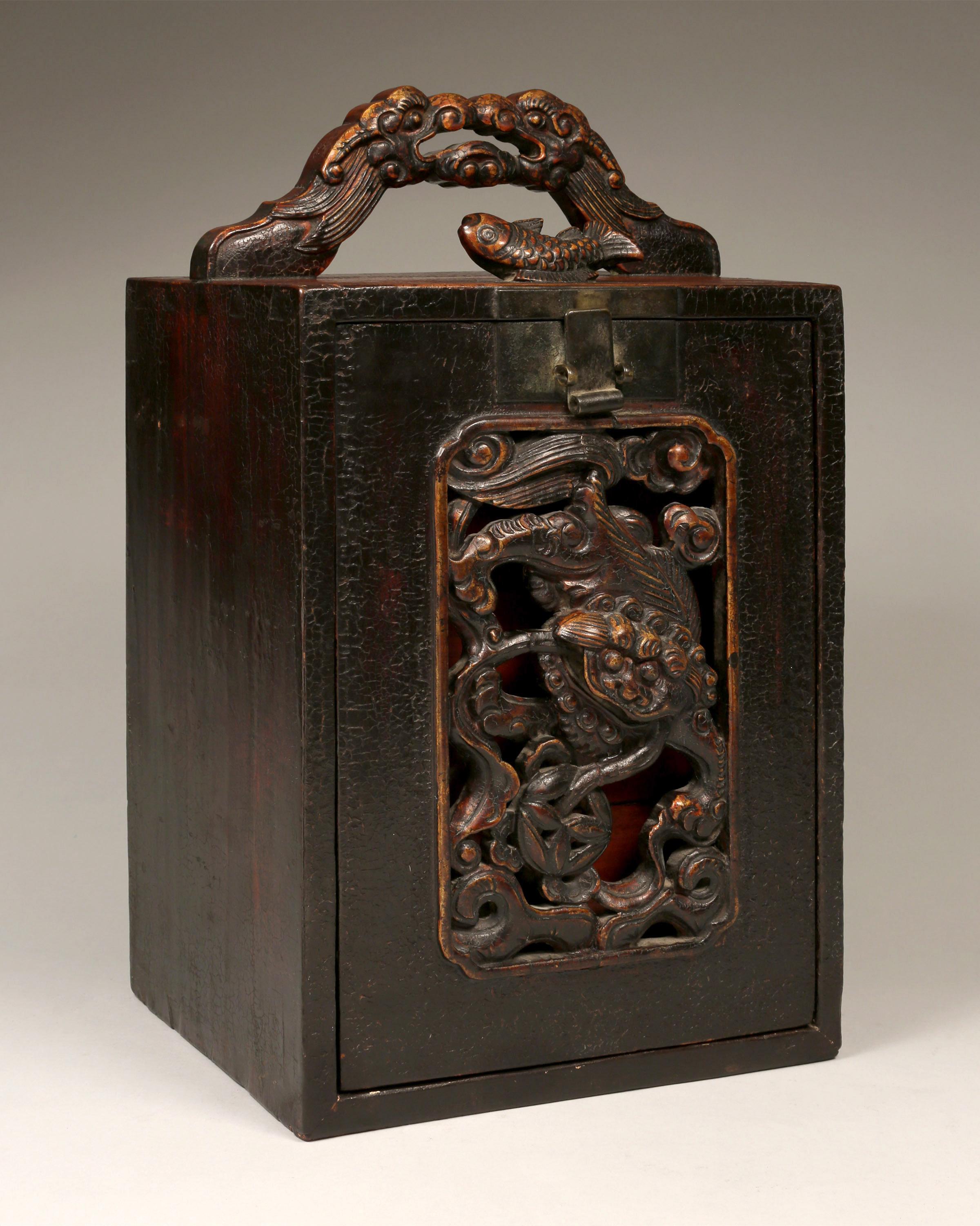 Chinese Qing Dynasty '18th / 19th Century' High Official's Box for his Seals, China For Sale