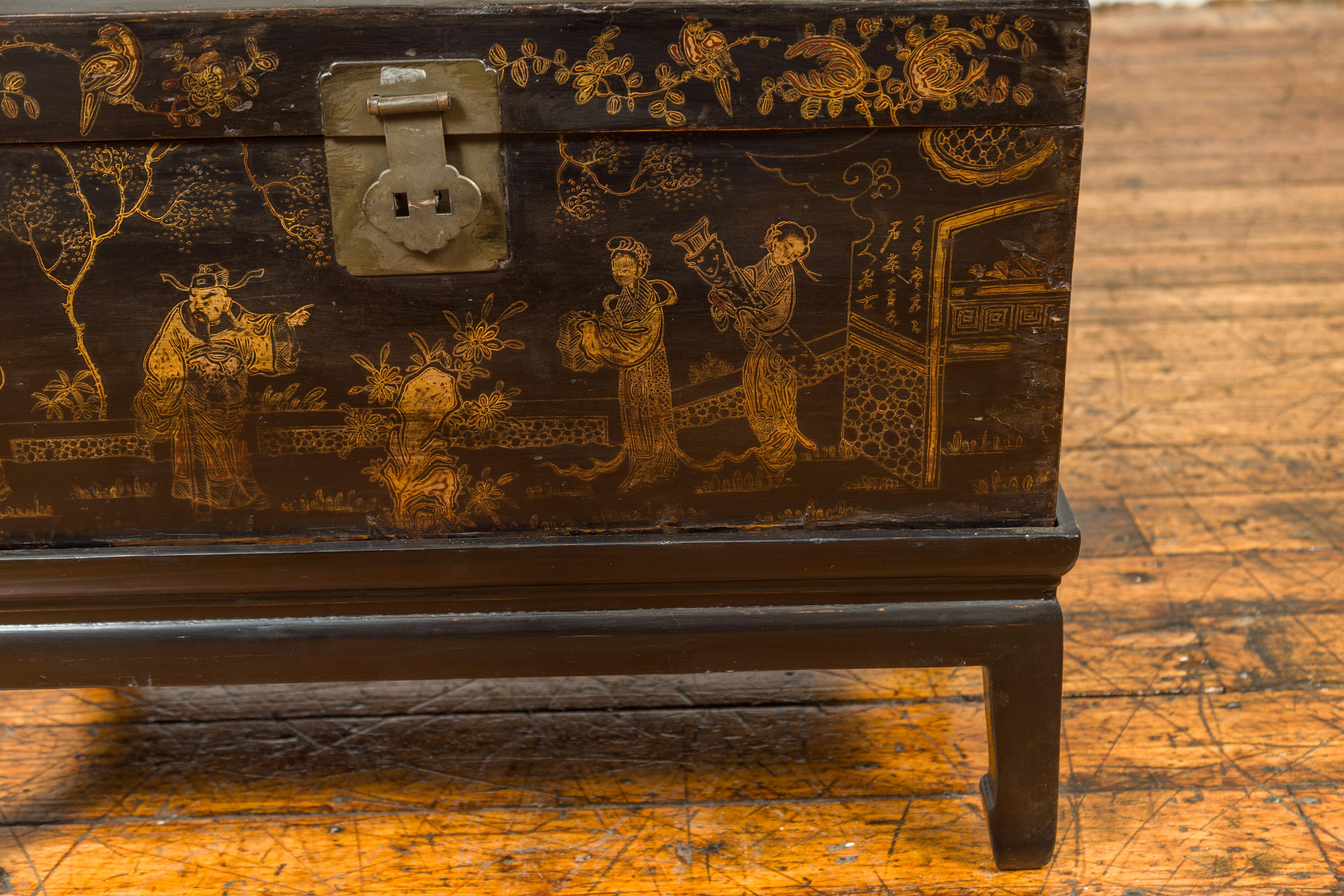 Qing Dynasty 19th Century Black and Gold Blanket Chest with Chinoiserie Painting 1