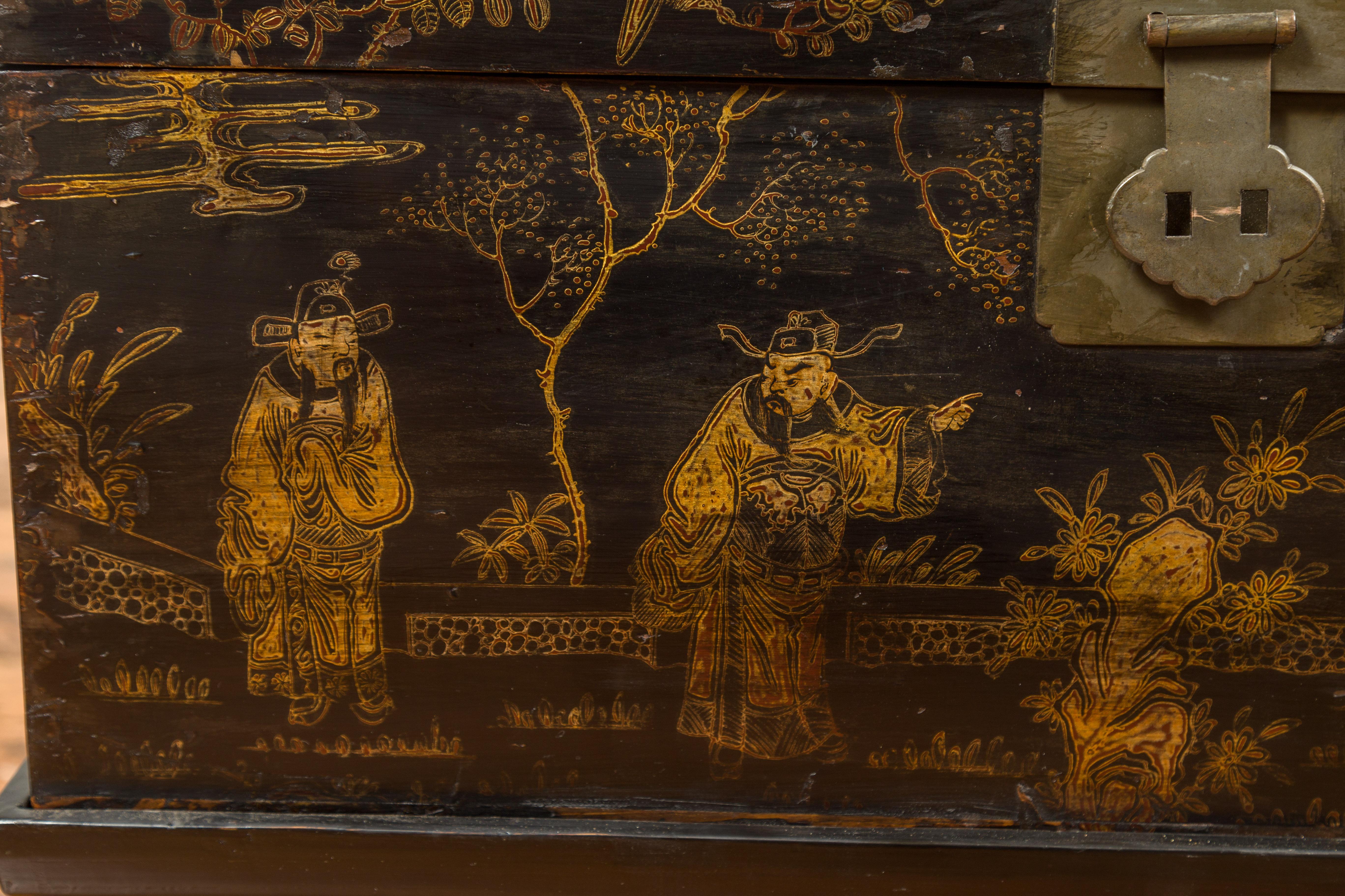 Qing Dynasty 19th Century Black and Gold Blanket Chest with Chinoiserie Painting 2