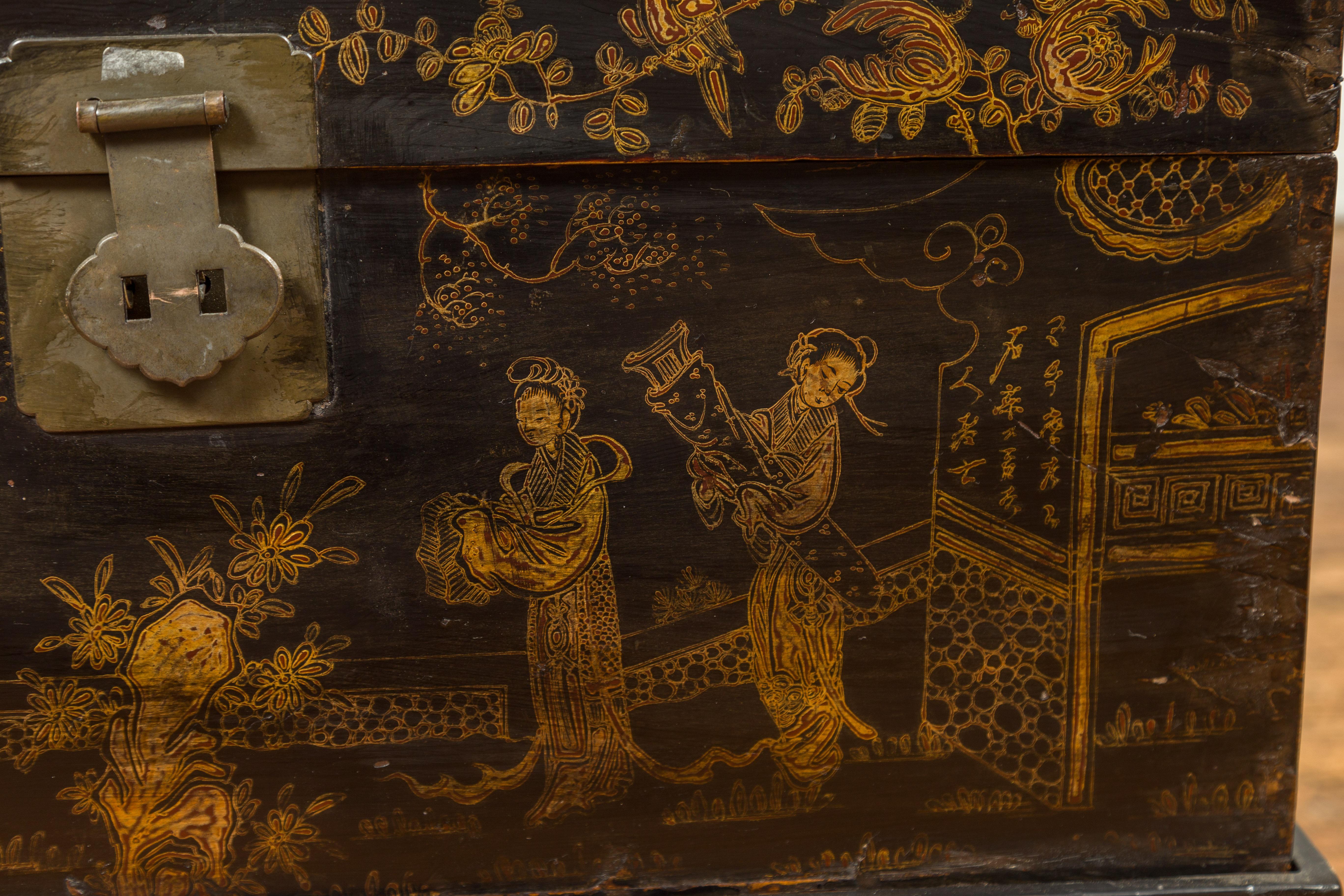 Qing Dynasty 19th Century Black and Gold Blanket Chest with Chinoiserie Painting 3
