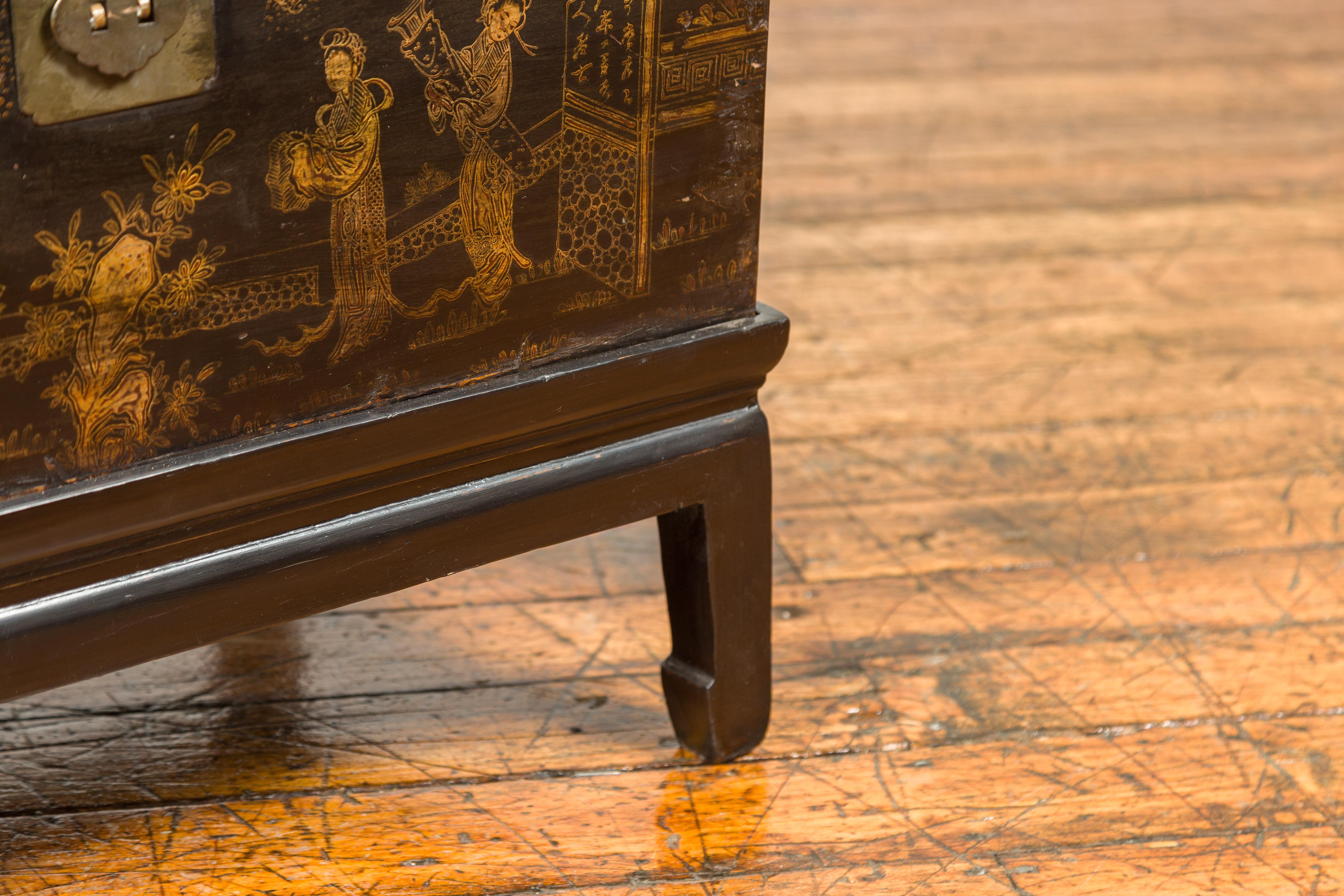 Qing Dynasty 19th Century Black and Gold Blanket Chest with Chinoiserie Painting 4