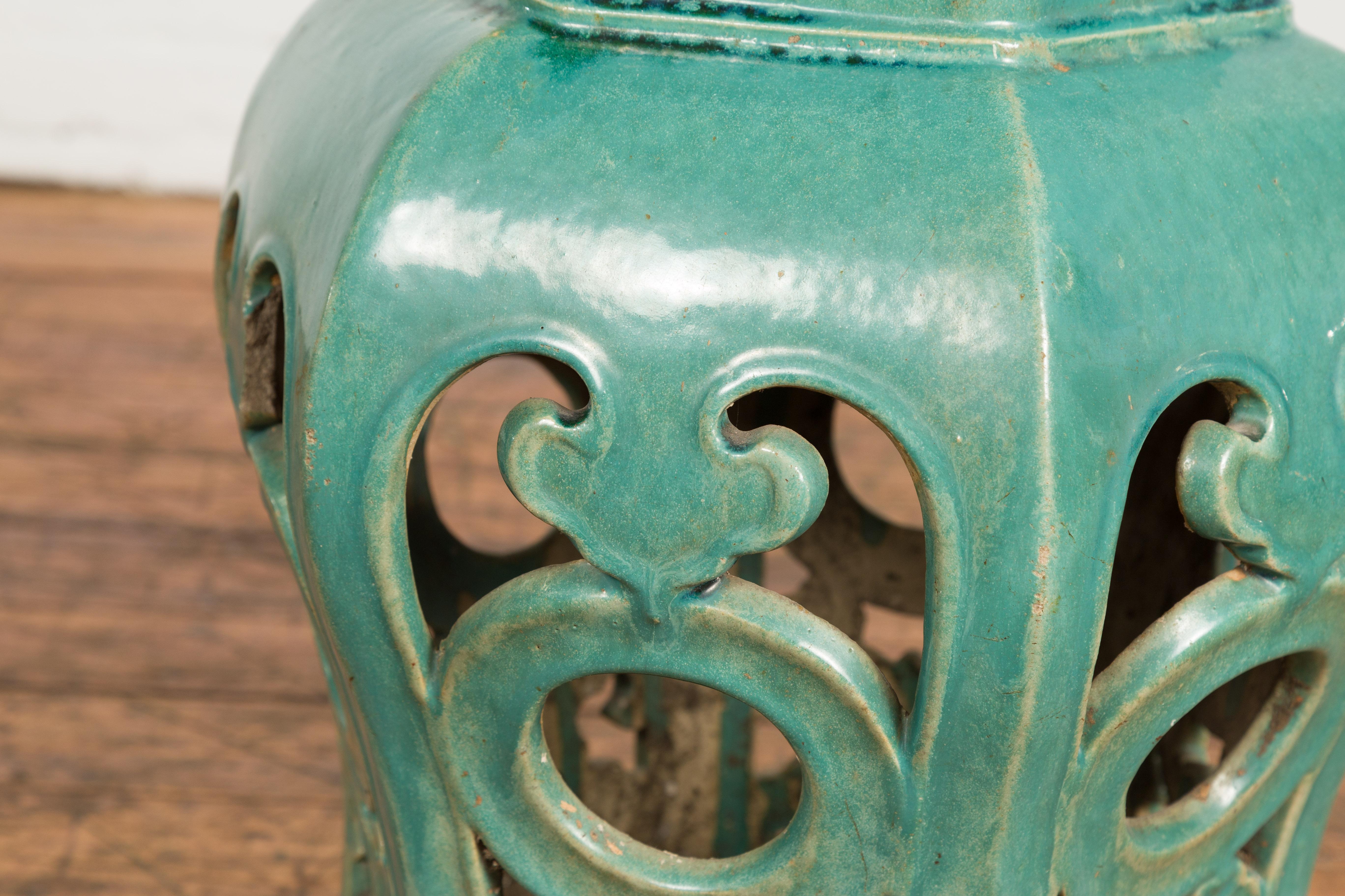 Qing Dynasty 19th Century Blue Green Glazed Ceramic Stool 6