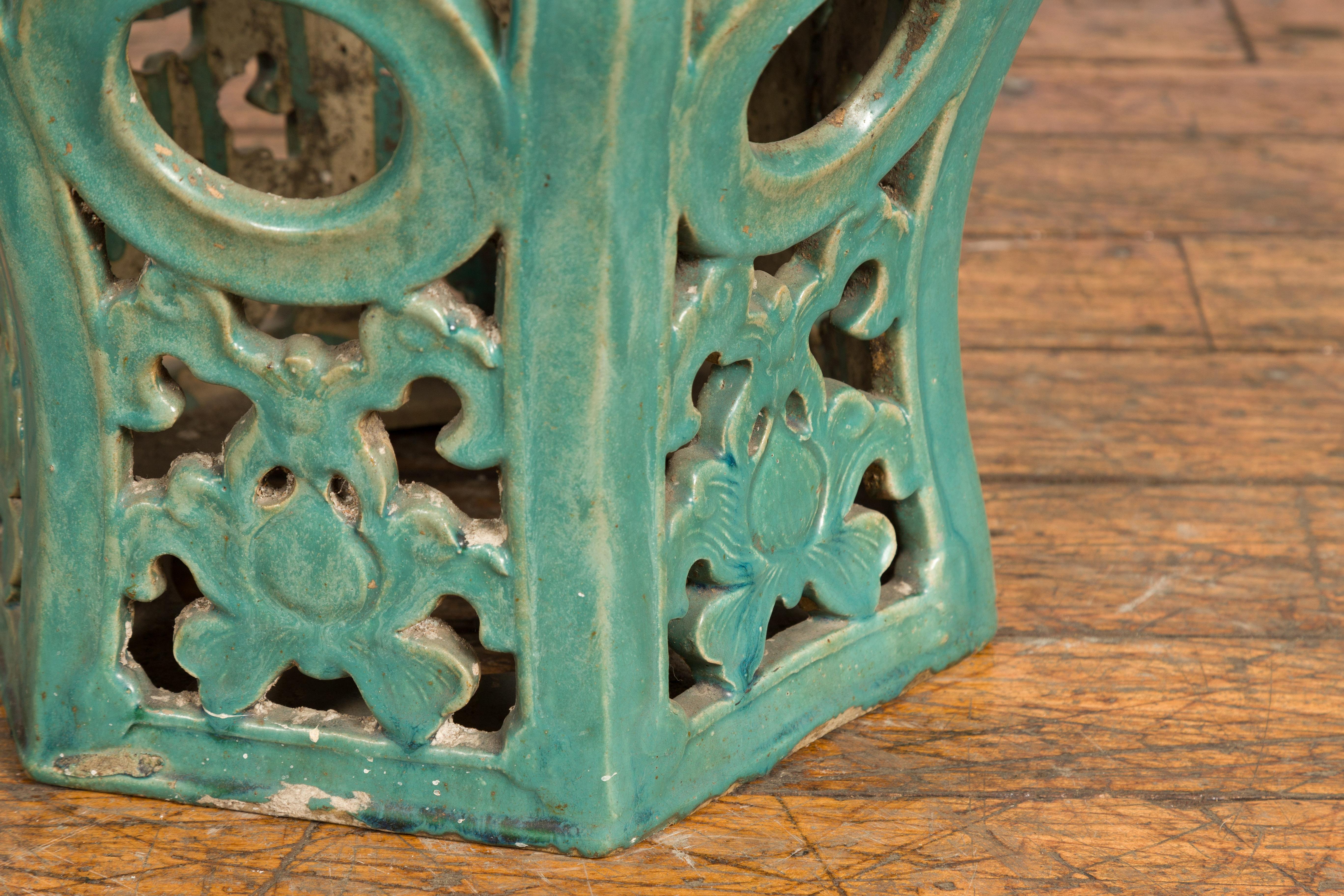 Qing Dynasty 19th Century Blue Green Glazed Ceramic Stool 8