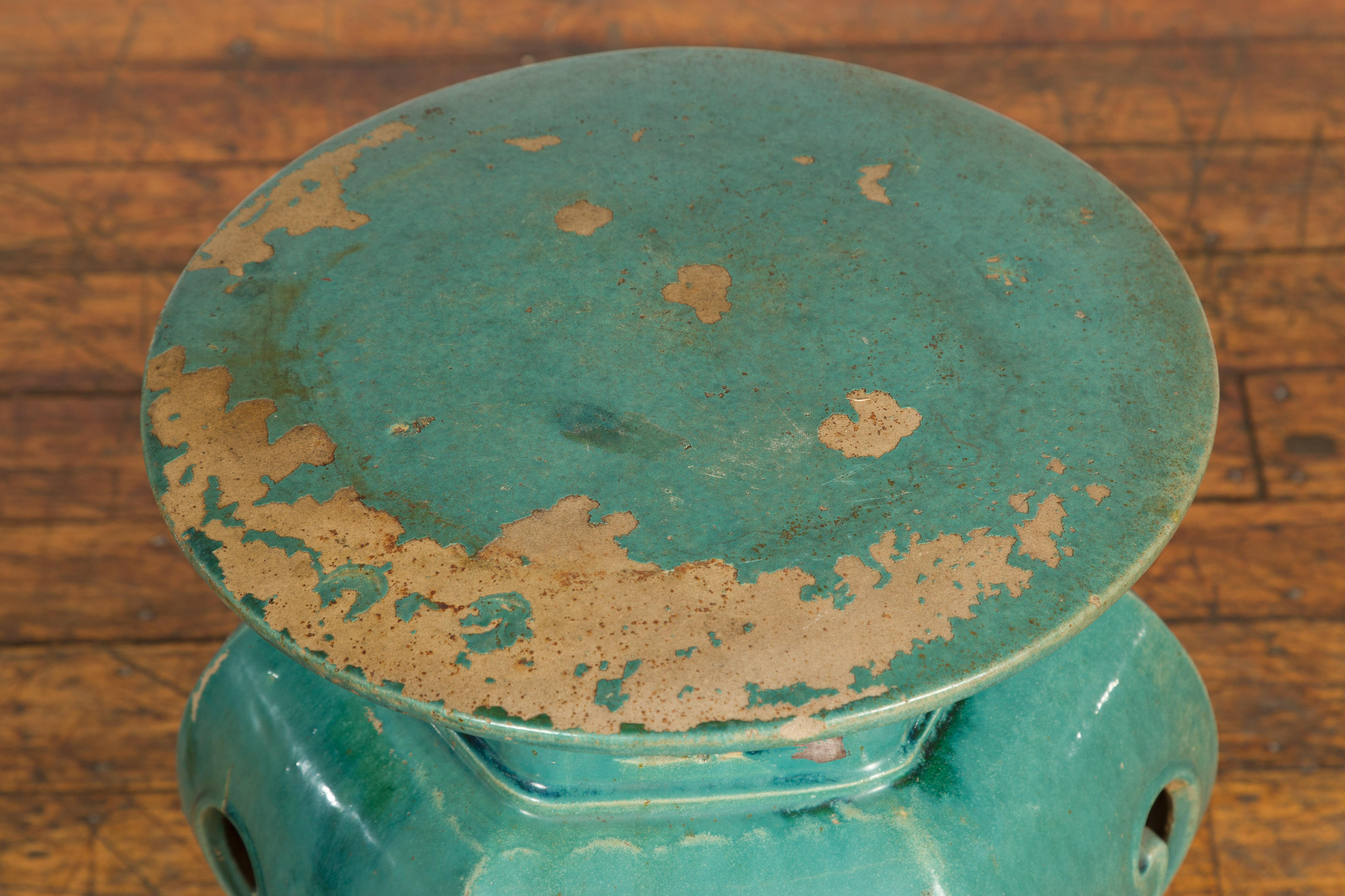 Qing Dynasty 19th Century Blue Green Glazed Ceramic Stool In Good Condition In Yonkers, NY