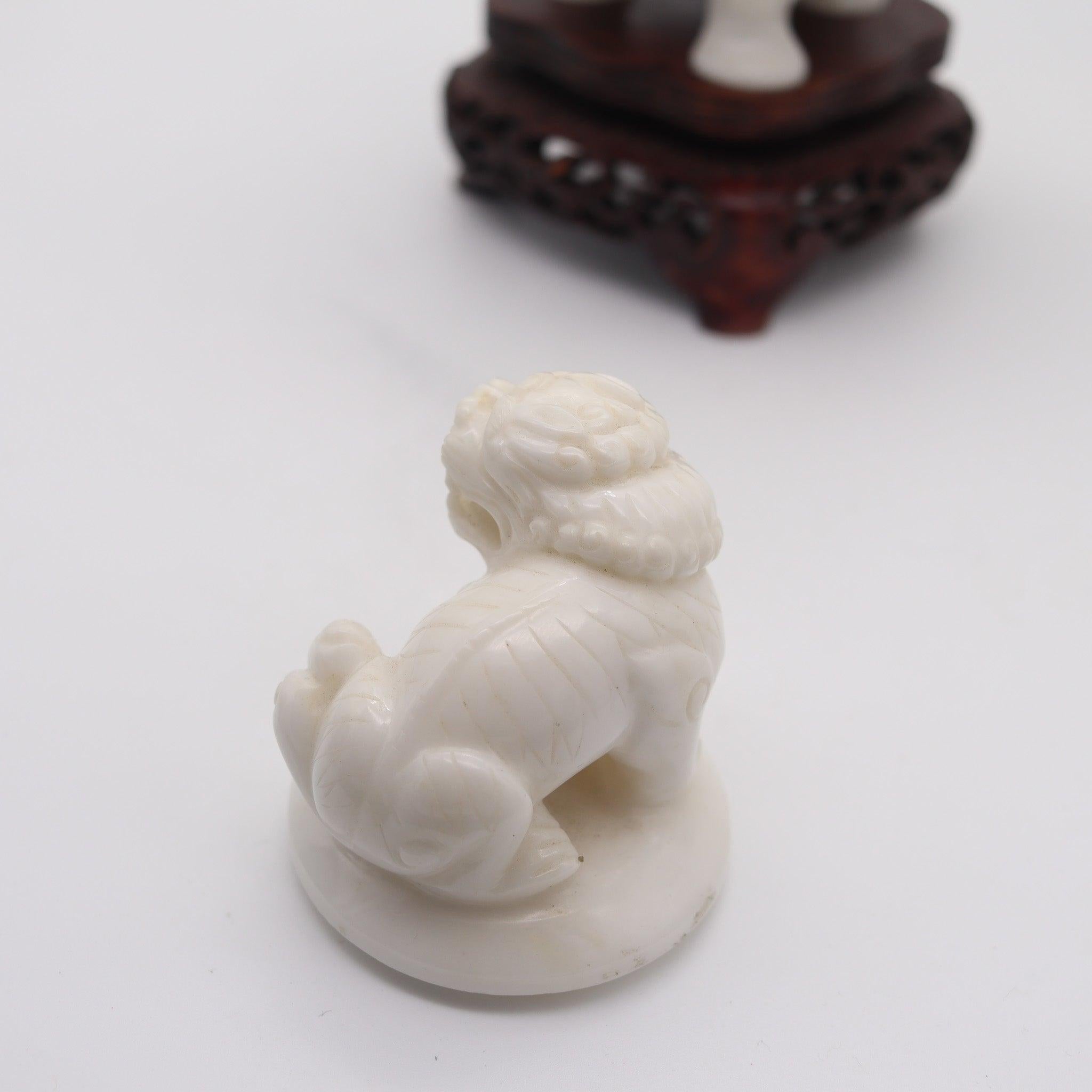 Marbre Encensoir Foo-Dog sculpté du 19ème siècle avec couvercle en marbre blanc QING DYNASTY en vente