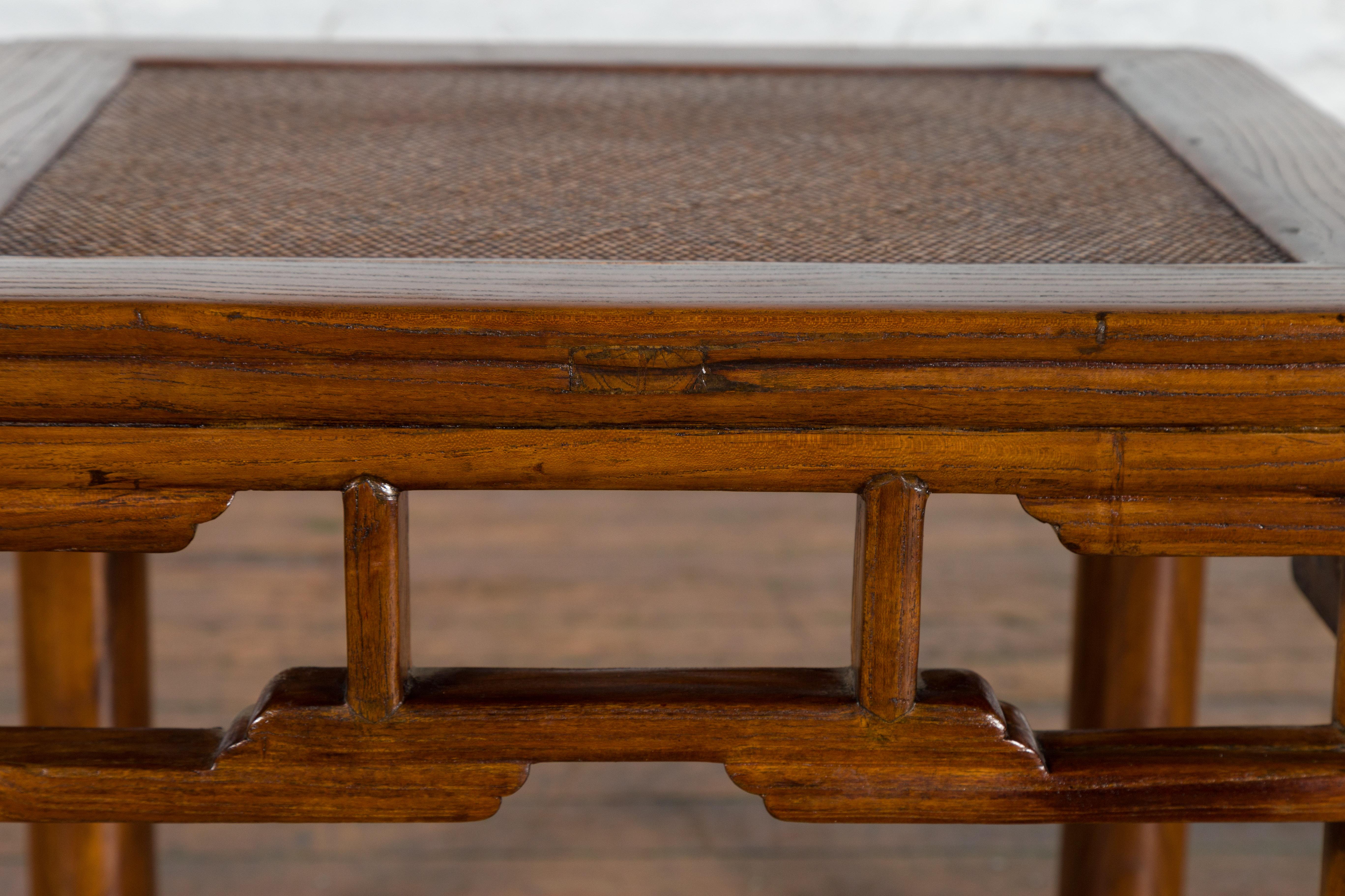 Qing Dynasty 19th Century Chinese Wooden Side Table with Pillar Strut Motifs For Sale 3