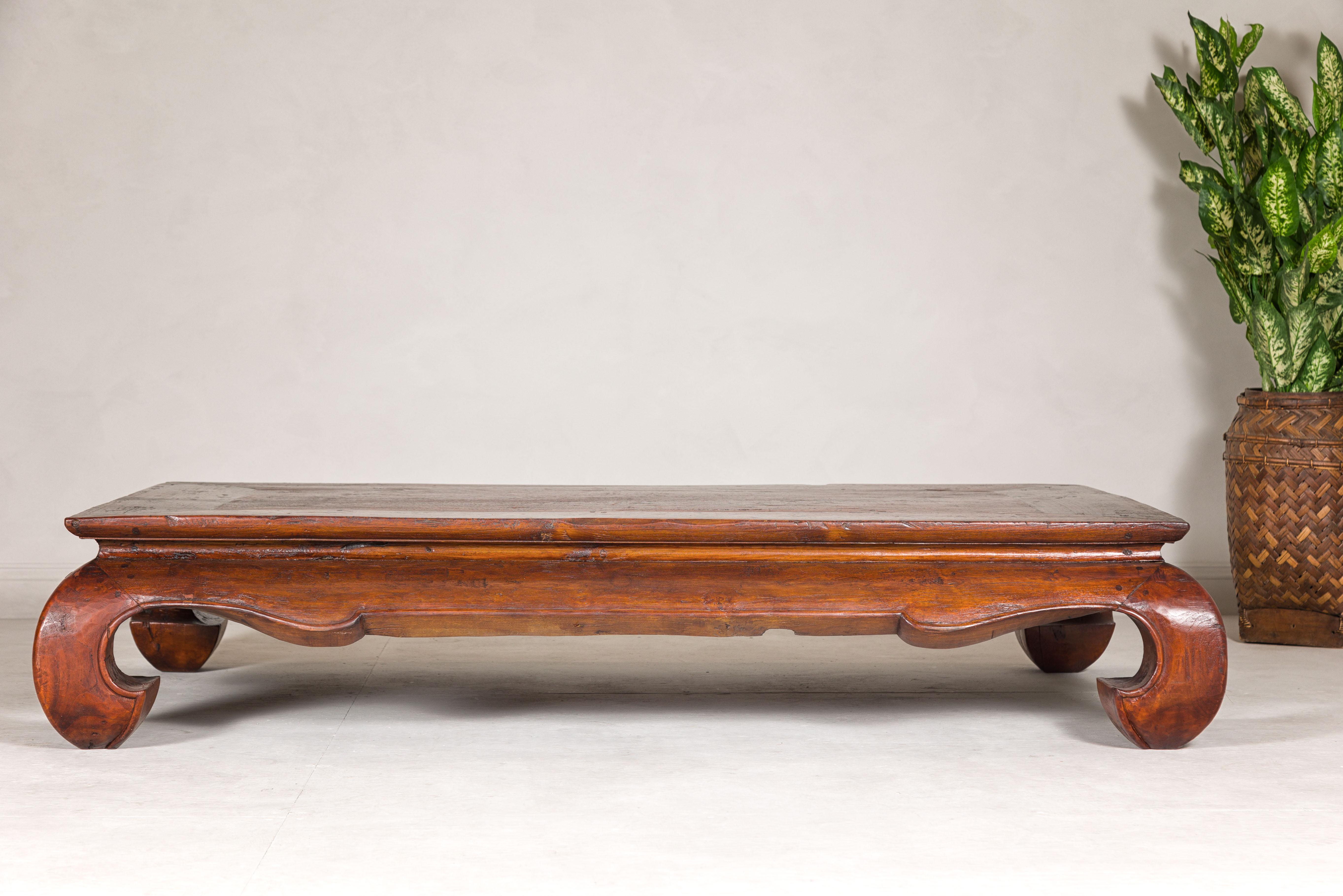 Qing Dynasty 19th Century Chow Leg Kang Table with Weathered Rustic Patina For Sale 9