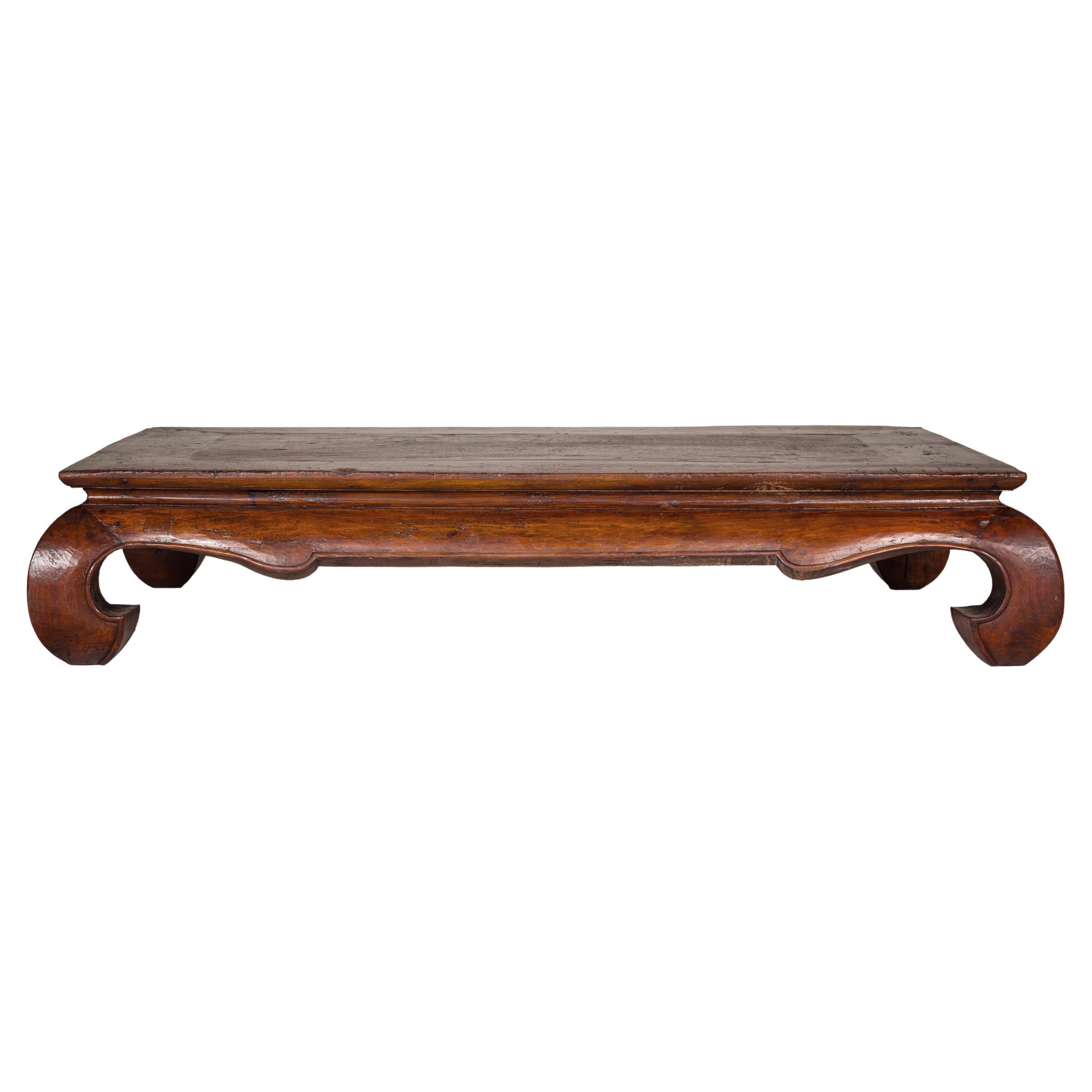 Qing Dynasty 19th Century Chow Leg Kang Table with Weathered Rustic Patina For Sale