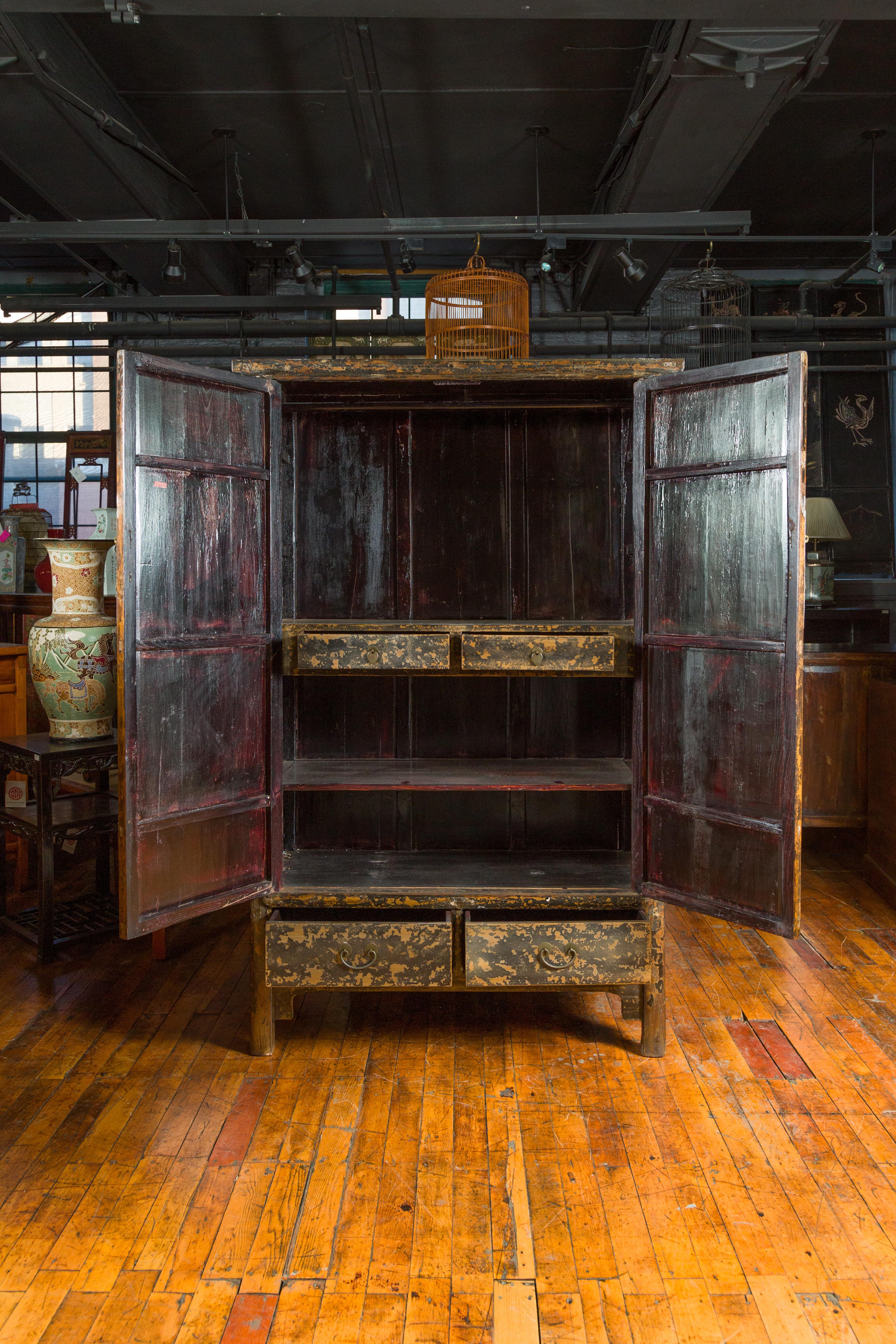 Qing Dynasty 19th Century Distressed Black Lacquer Cabinet with Original Finish In Good Condition For Sale In Yonkers, NY