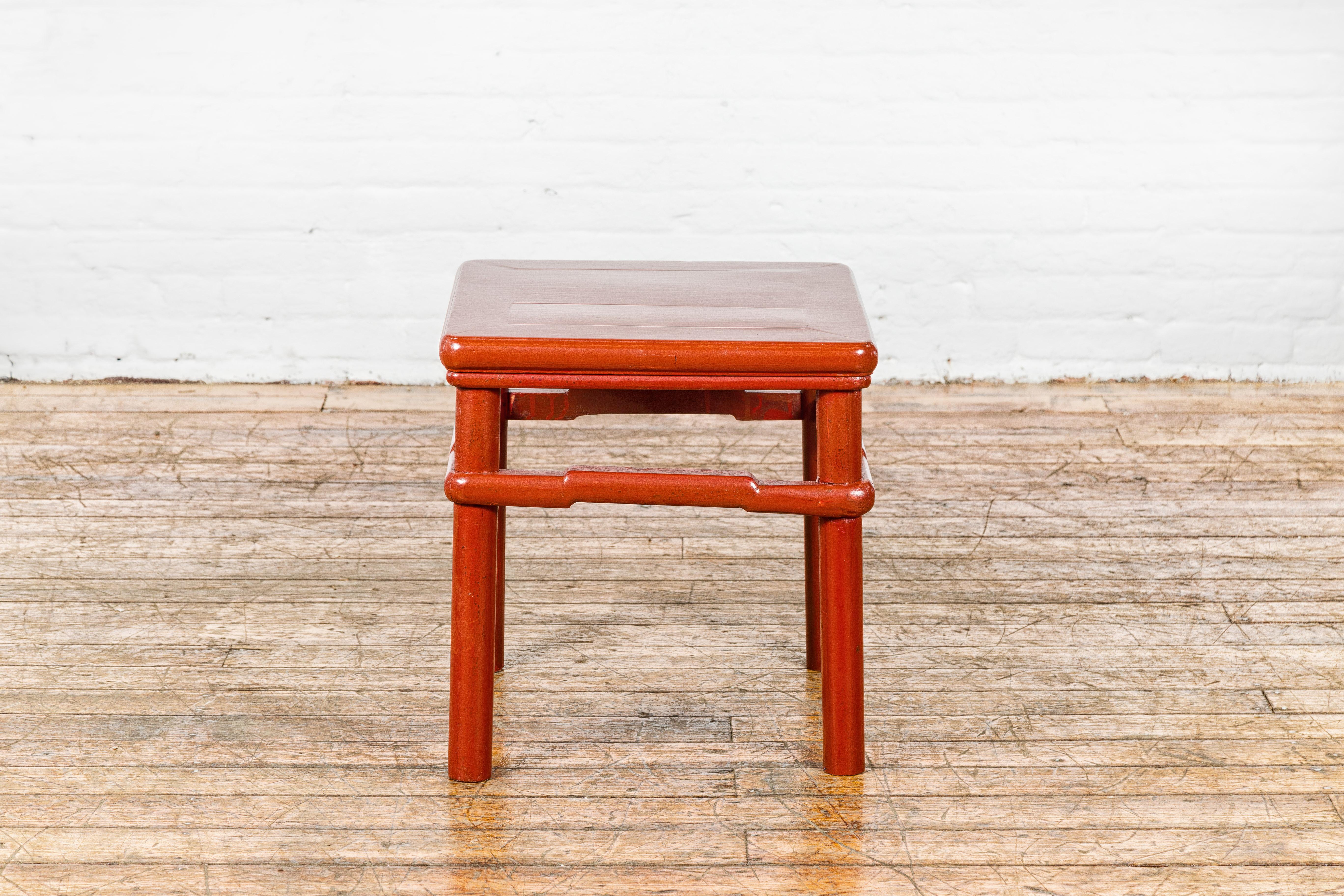 Qing Dynasty 19th Century Red Lacquer Side Table with Humpback Stretcher For Sale 9
