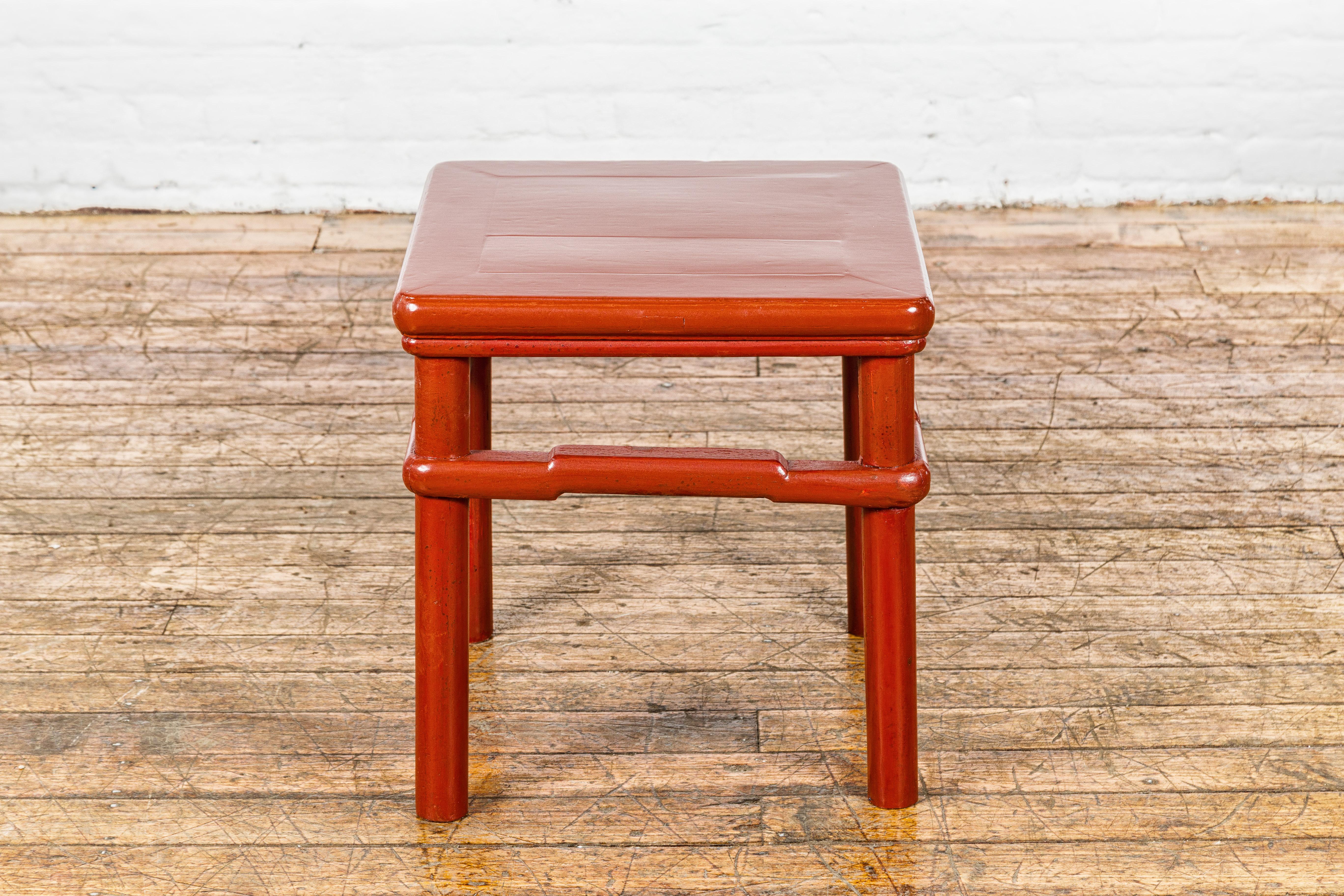 Qing Dynasty 19th Century Red Lacquer Side Table with Humpback Stretcher For Sale 11