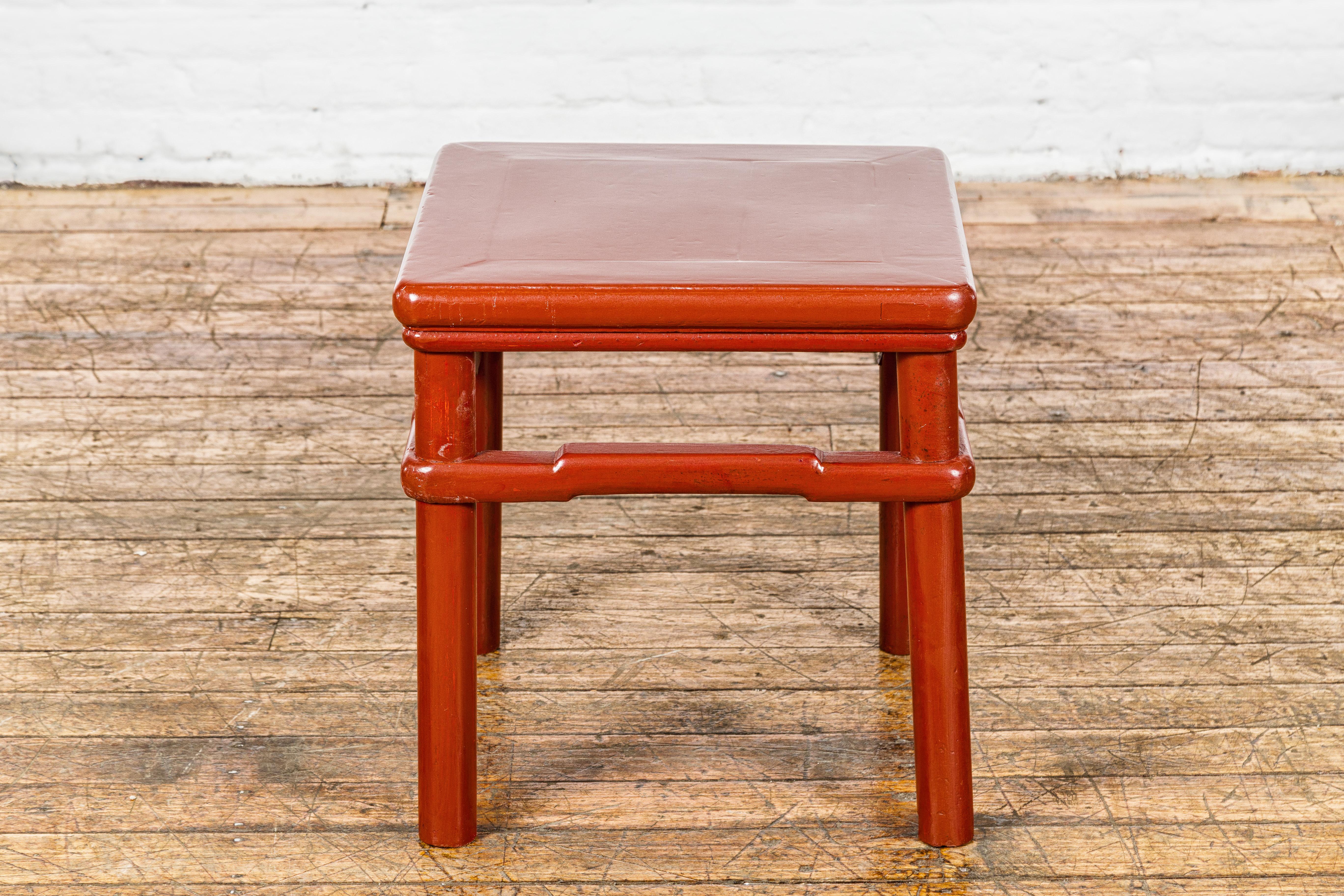 Qing Dynasty 19th Century Red Lacquer Side Table with Humpback Stretcher In Good Condition For Sale In Yonkers, NY