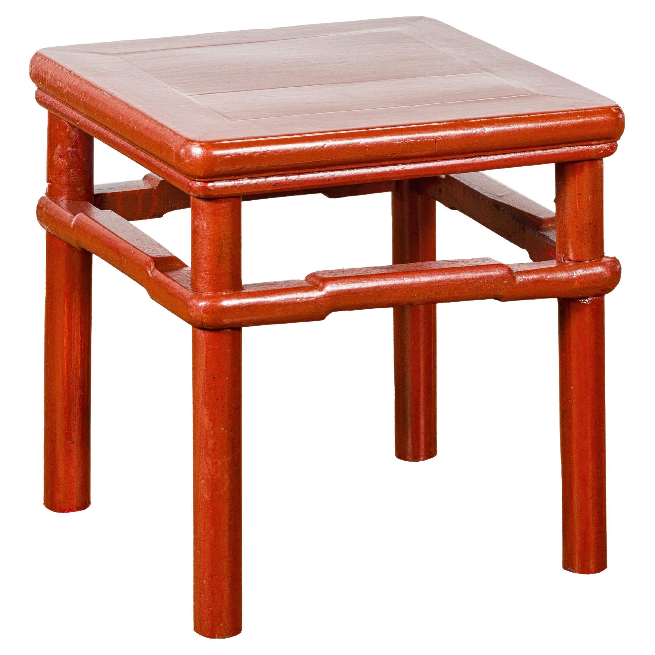 Qing Dynasty 19th Century Red Lacquer Side Table with Humpback Stretcher For Sale
