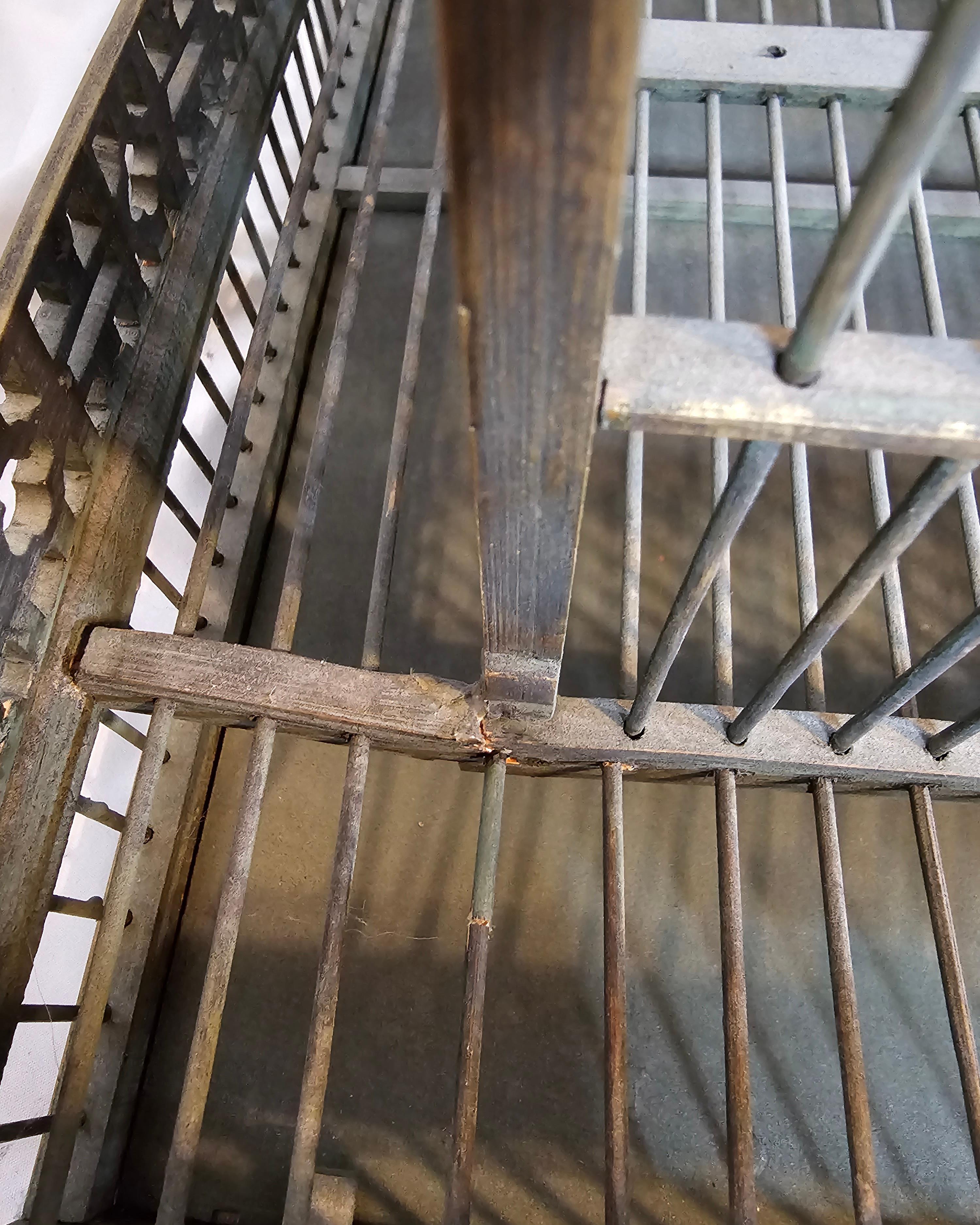 Qing dynasty 2 tier pagoda birdcage In Good Condition For Sale In Waxahachie, TX