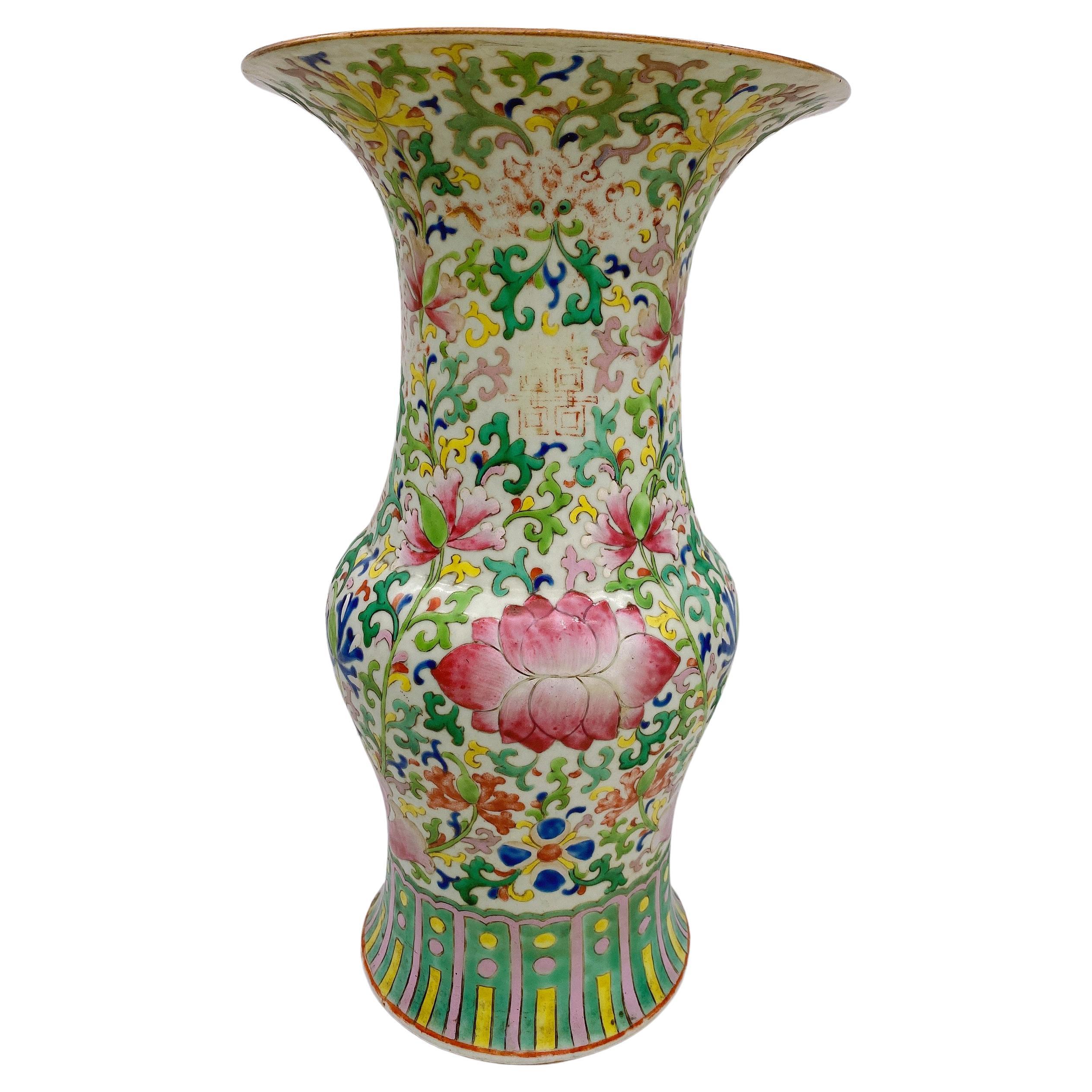 Vaso Gu in porcellana cinese antica della dinastia Qing