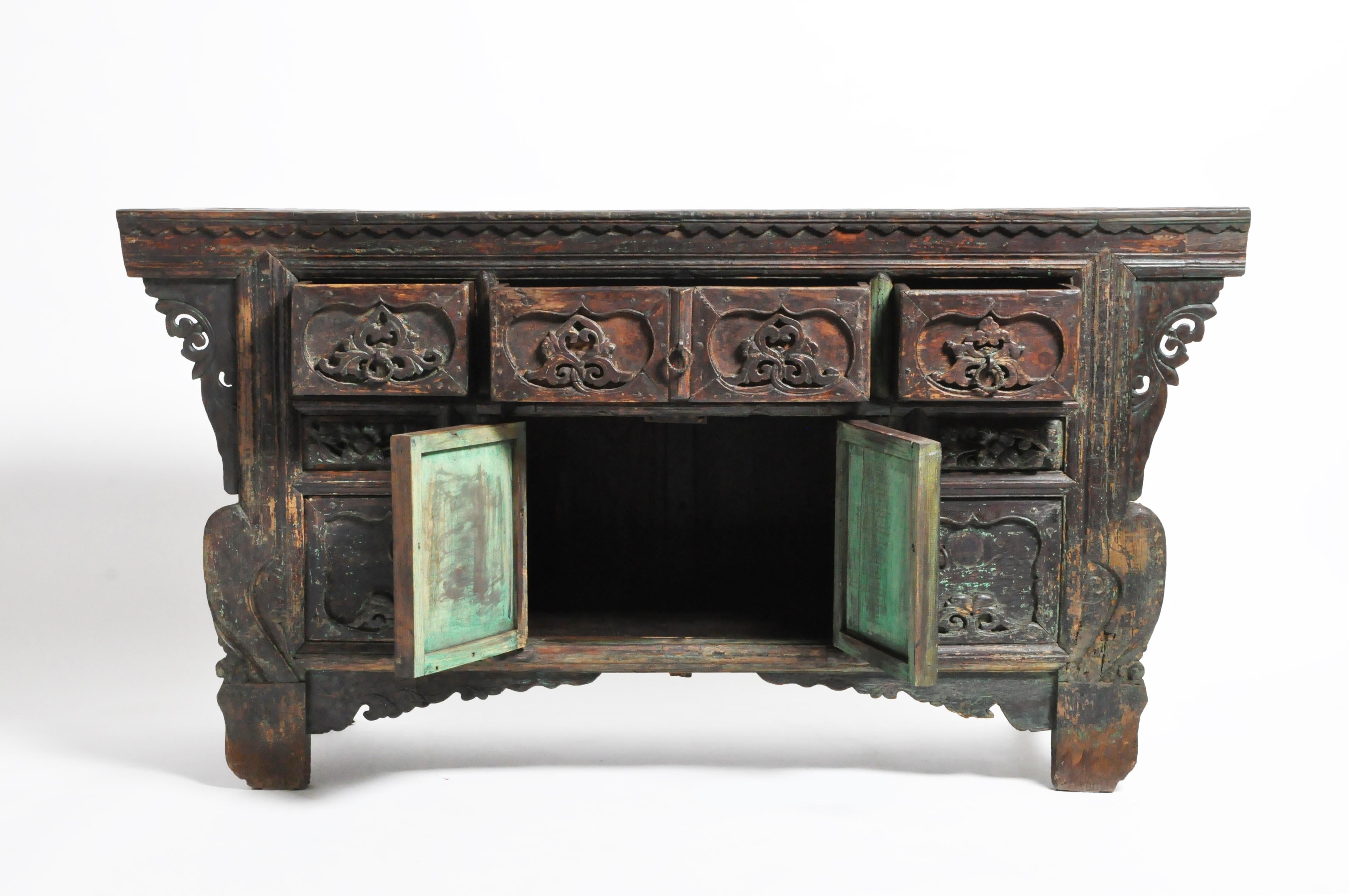Qing Dynasty Altar Coffer with Four Drawers & Original Patina In Good Condition In Chicago, IL
