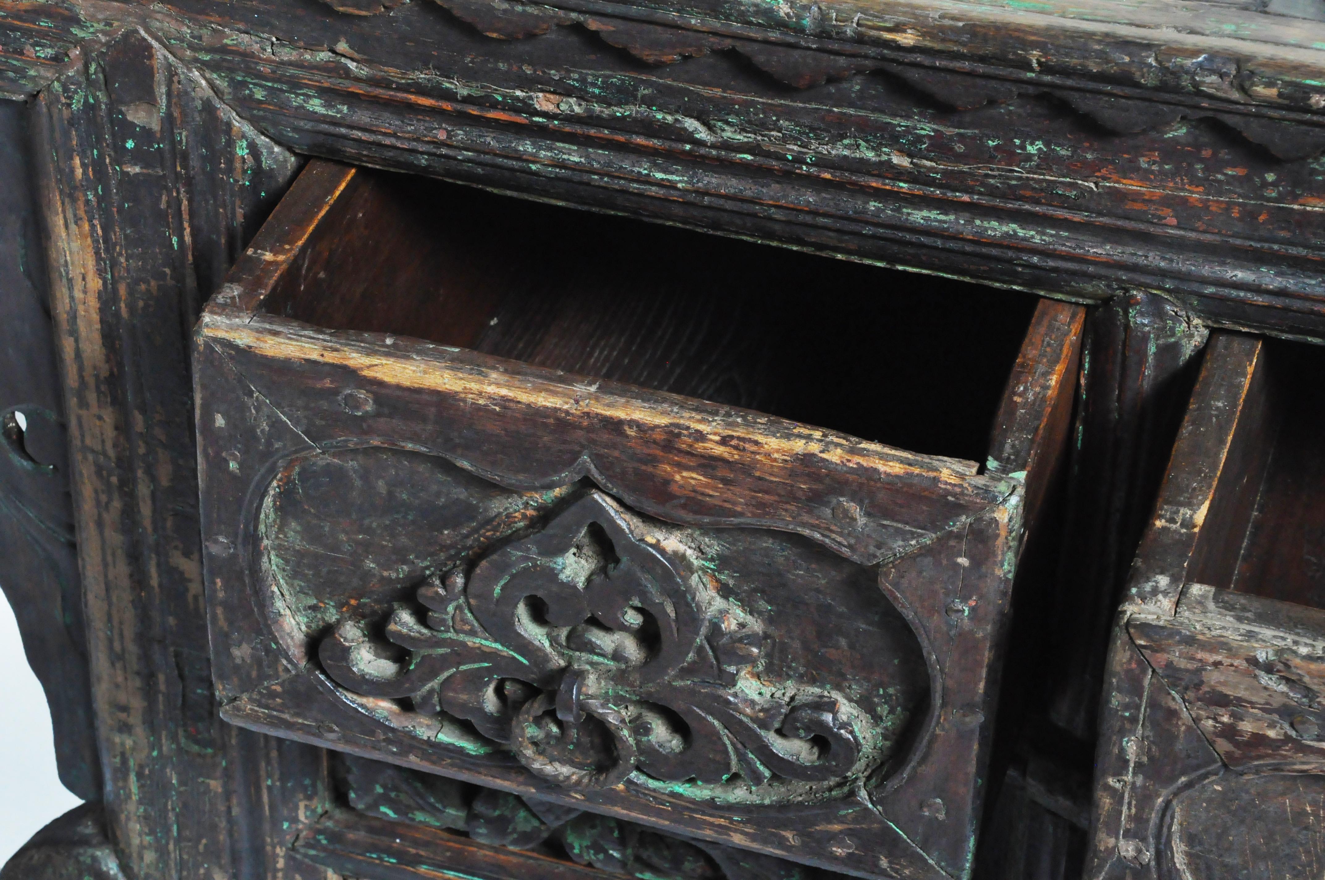 Qing Dynasty Altar Coffer with Four Drawers & Original Patina 3