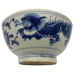 Chinesische Porzellanschale aus der Qing-Dynastie in Blau und Weiß