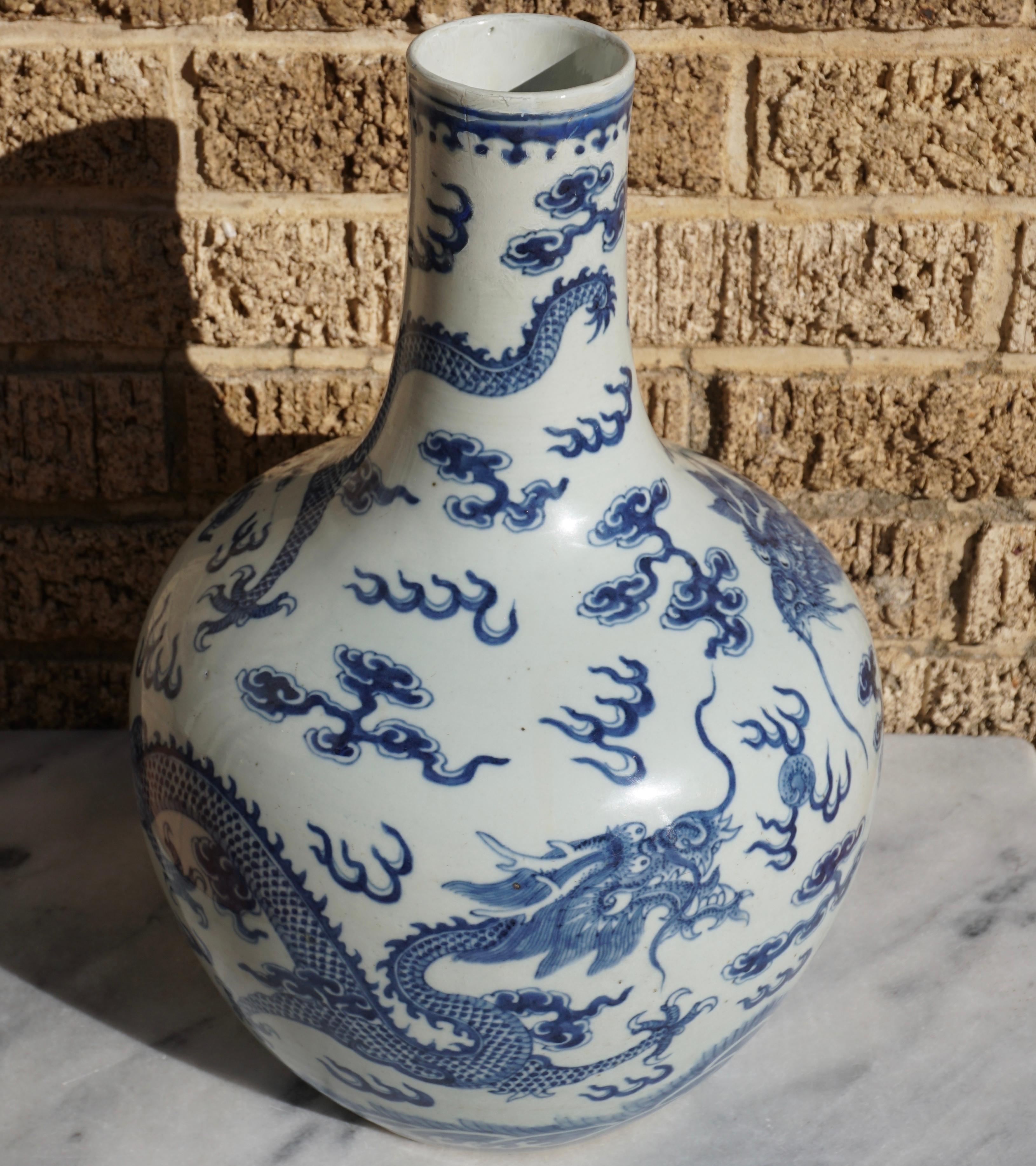 ming dynasty dragon vase