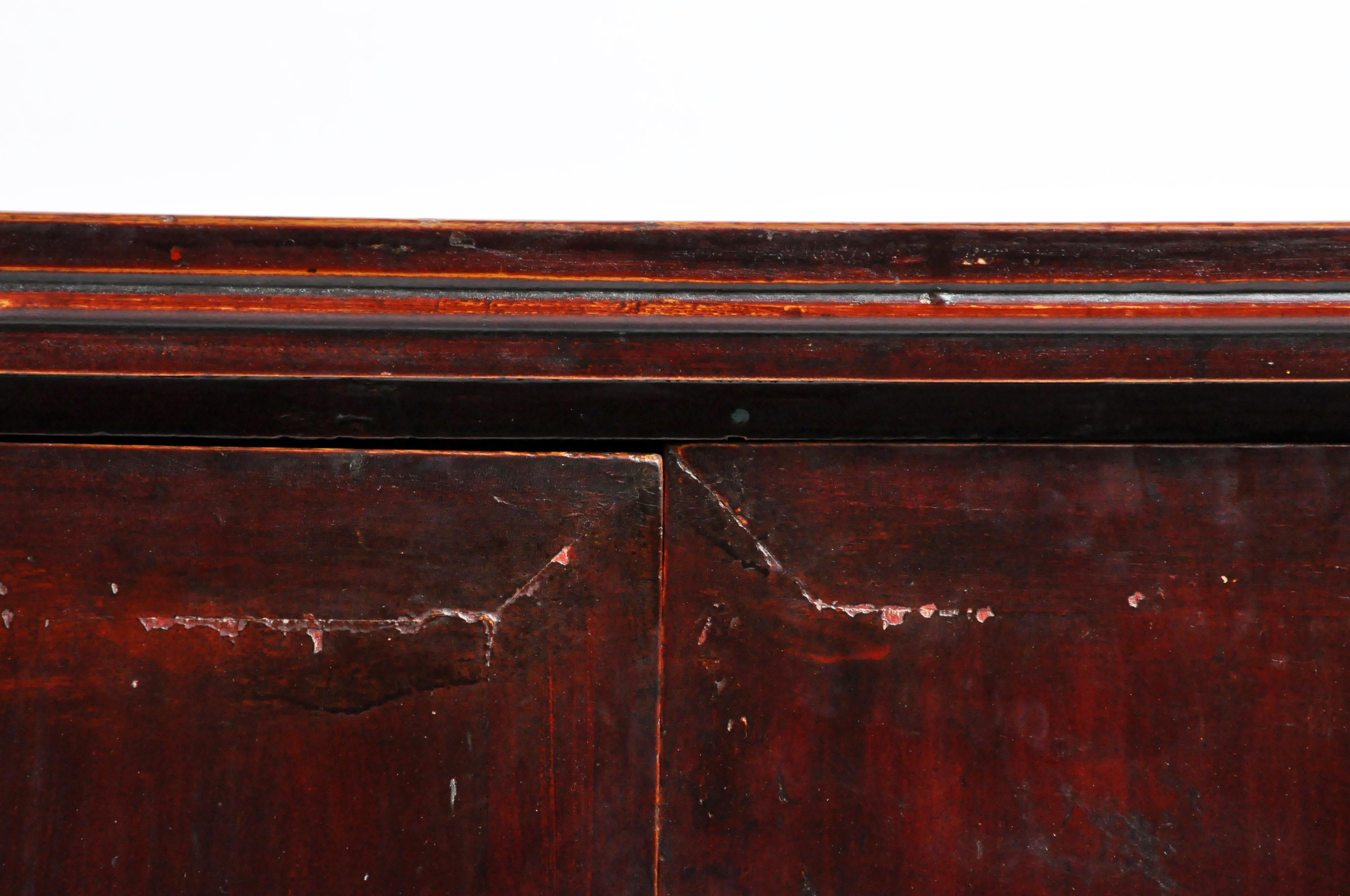 Qing Dynasty Butterfly Cabinet with a Pair of Doors and a Drawer 3