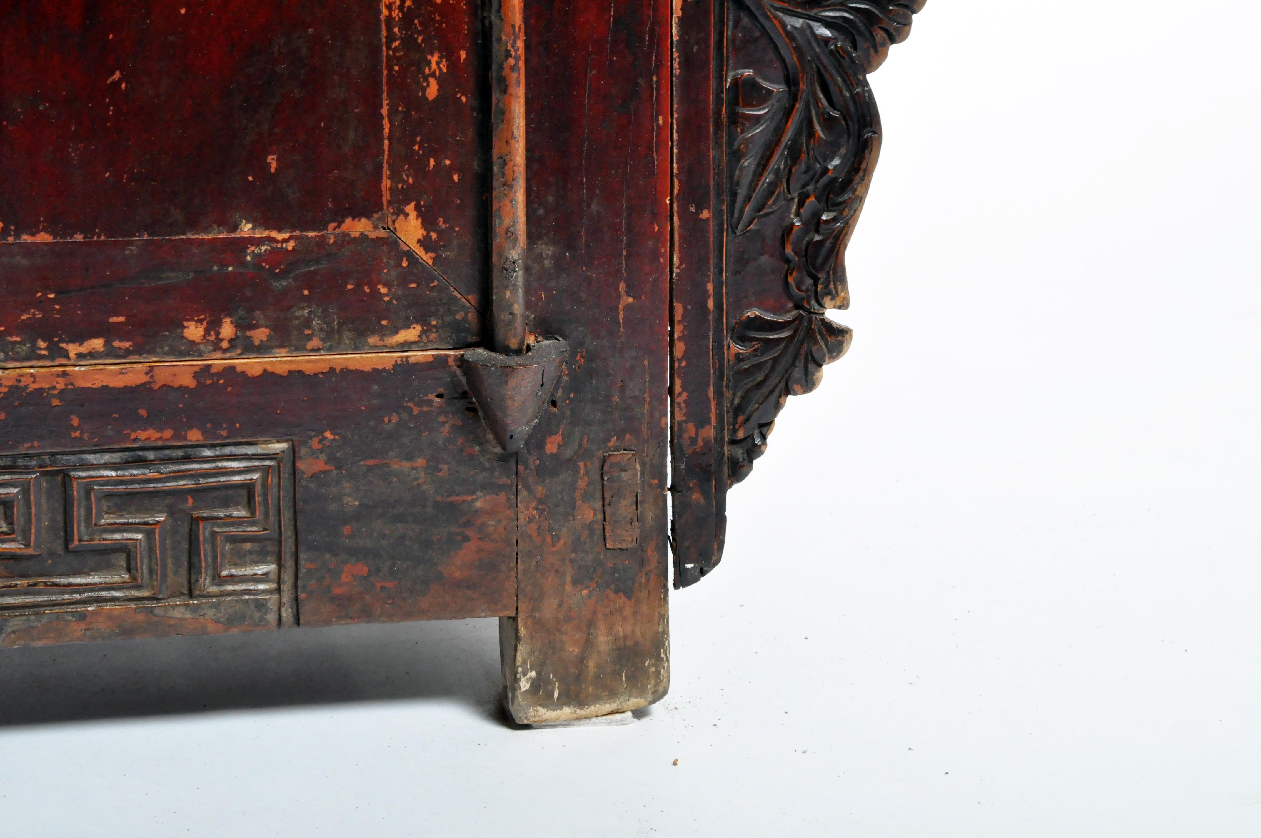 Qing-Dynasty Butterfly Cabinet with Original Lacquer and Patina 4