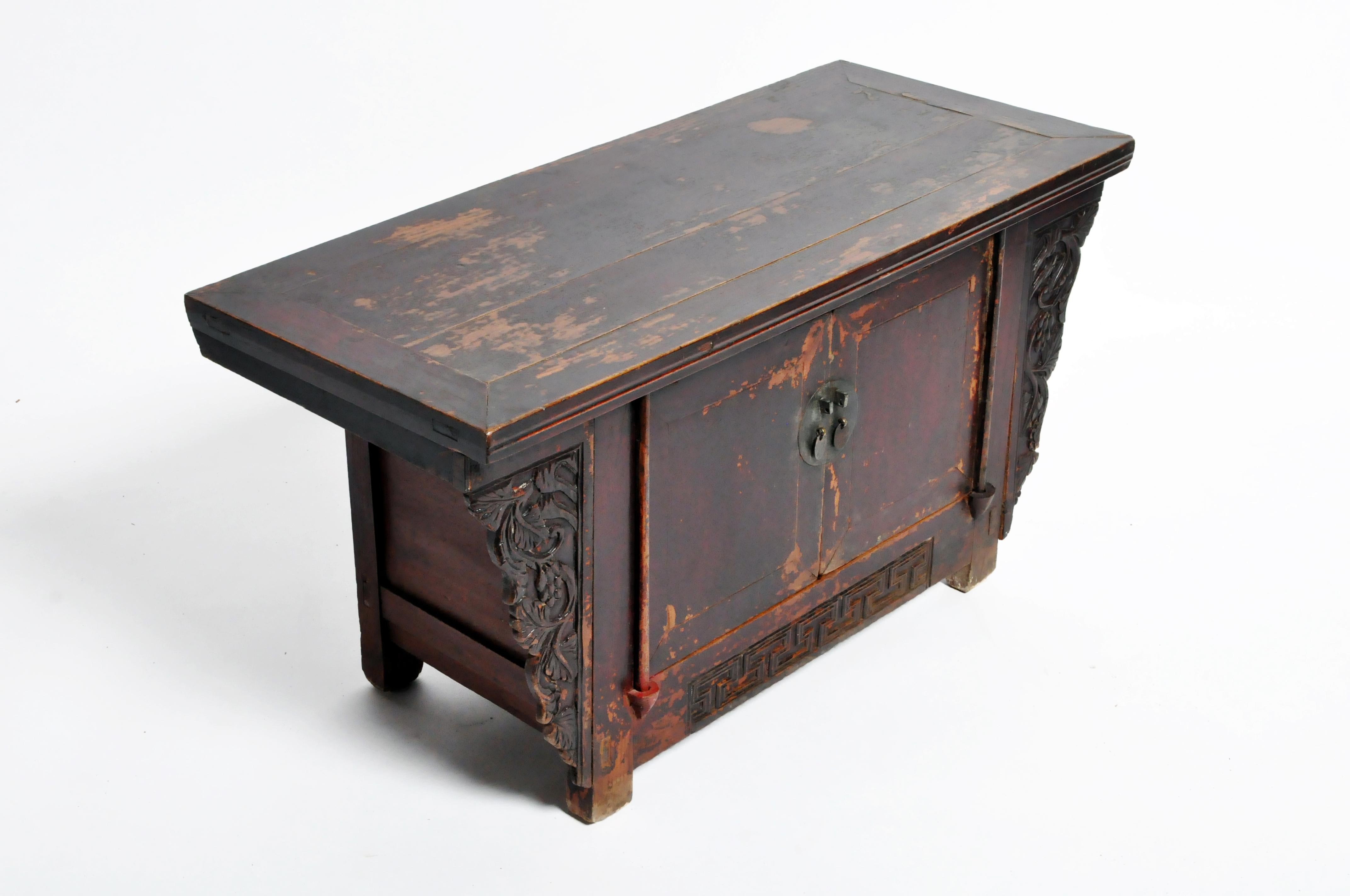 Qing-Dynasty Butterfly Cabinet with Original Lacquer and Patina 12