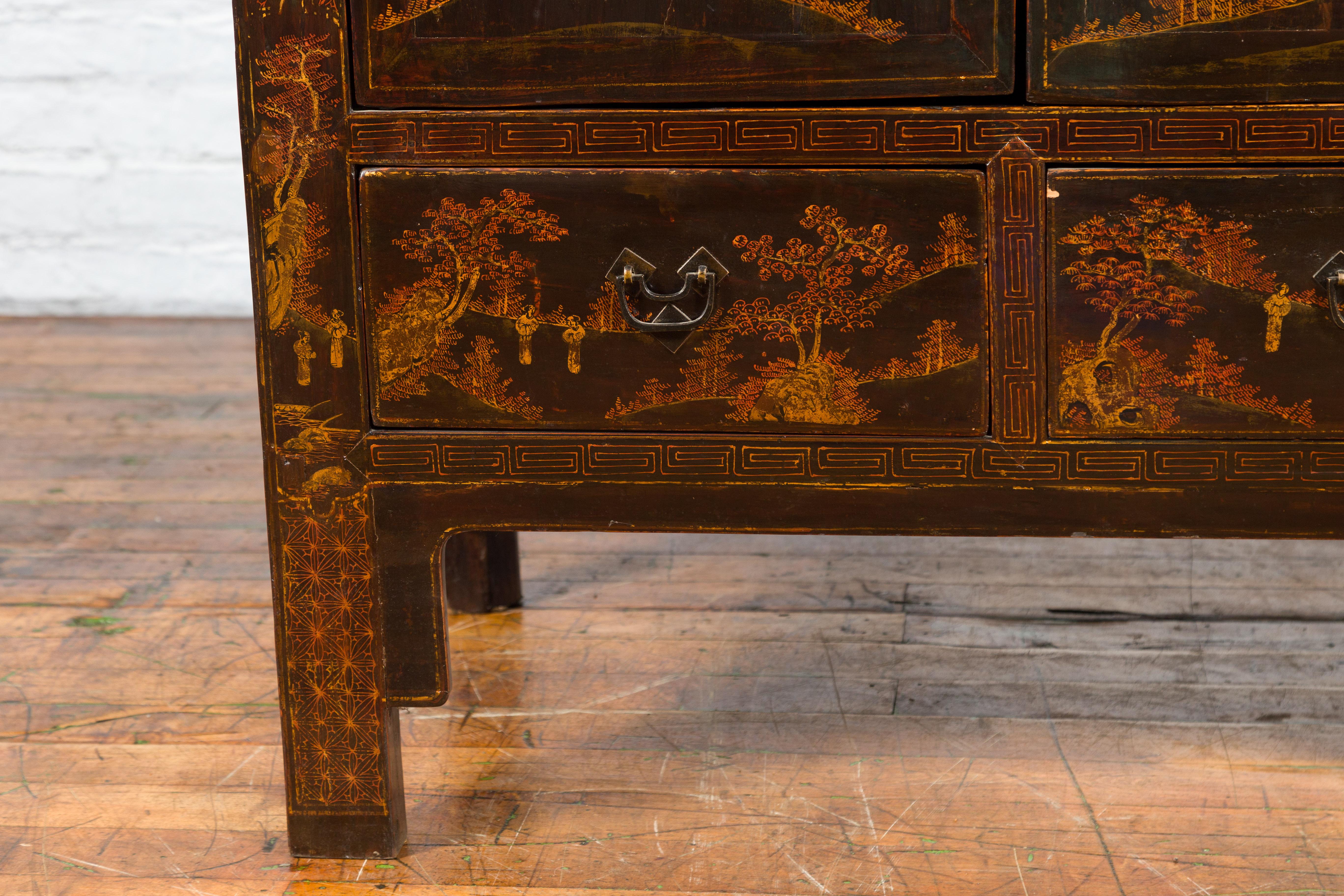 Qing Dynasty Chinese 19th Century Cabinet with Gilt Hand-Painted Musical Scenes 11