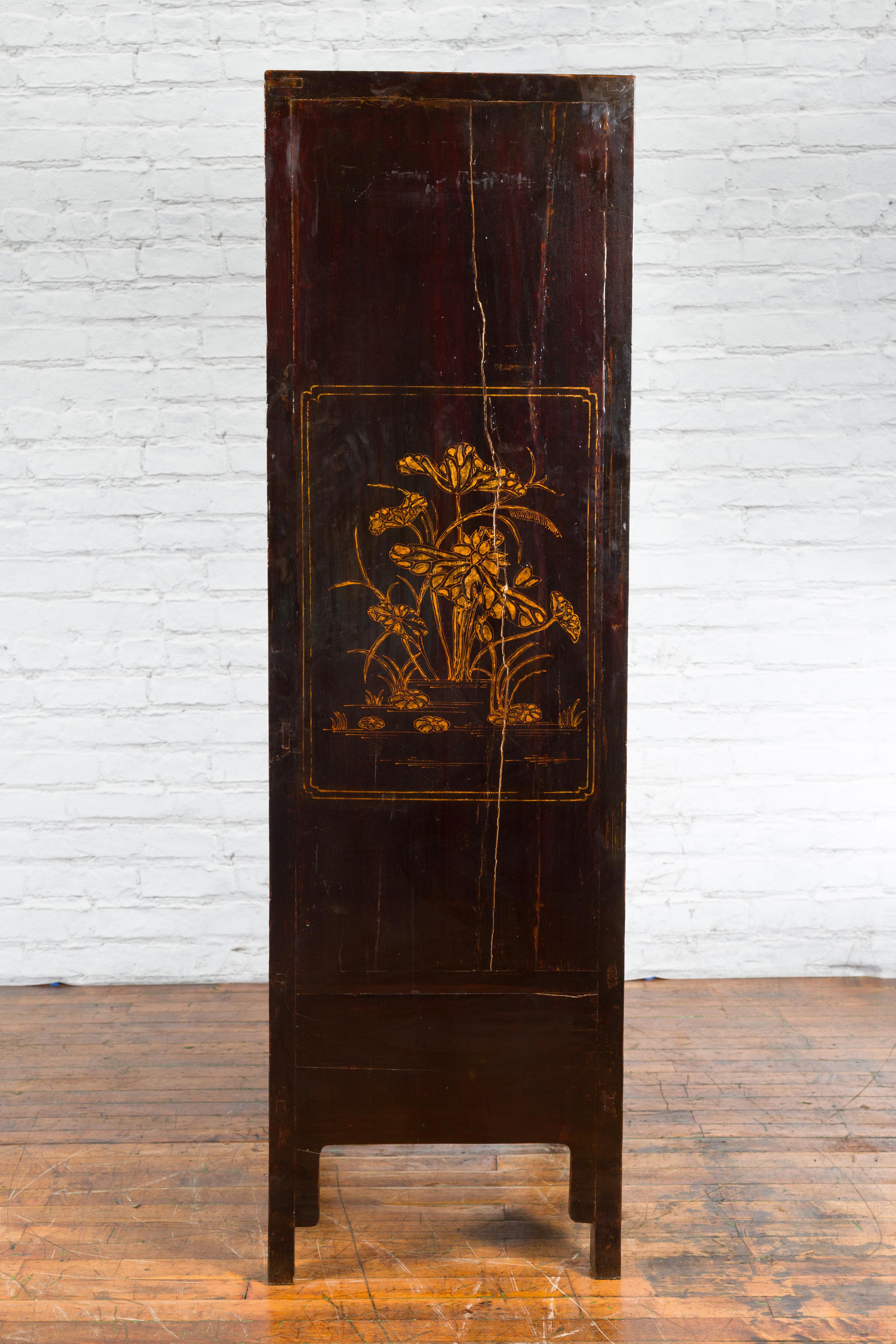 Qing Dynasty Chinese 19th Century Cabinet with Gilt Hand-Painted Musical Scenes 14