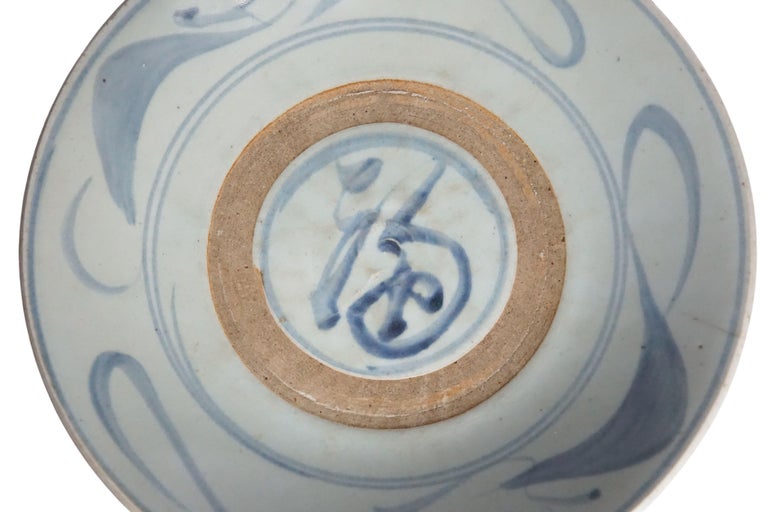 Hand-Crafted Qing Dynasty Chinese Blue & White Porcelain / Ceramic Plate, c. 1850 For Sale