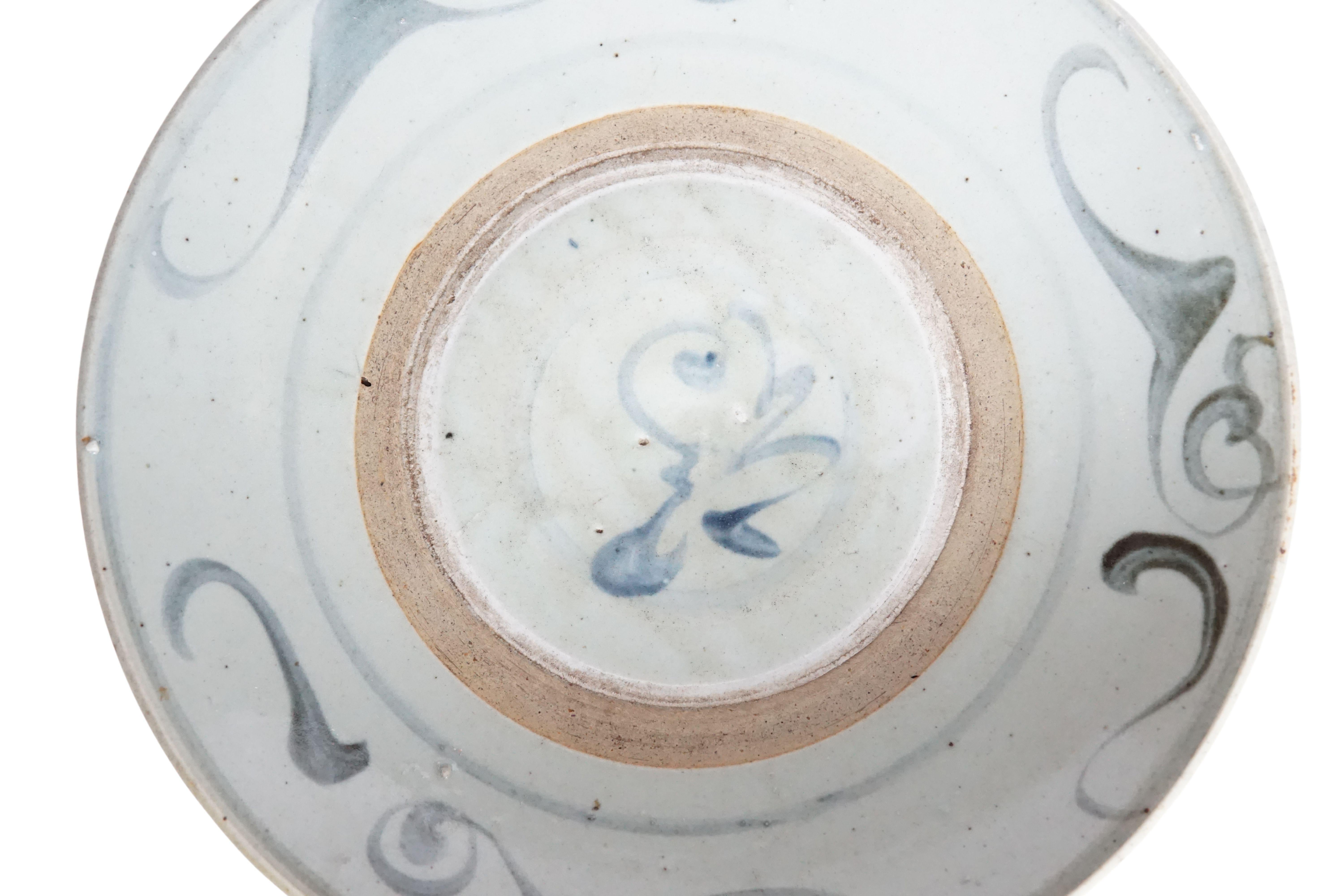 Hand-Crafted Qing Dynasty Chinese Blue & White Porcelain / Ceramic Plate, c. 1850 For Sale